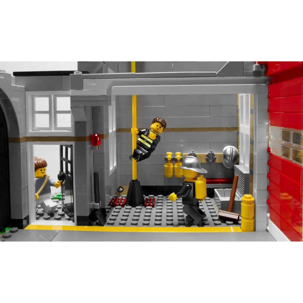 Fire Brigade 10197 | Creator | LEGO