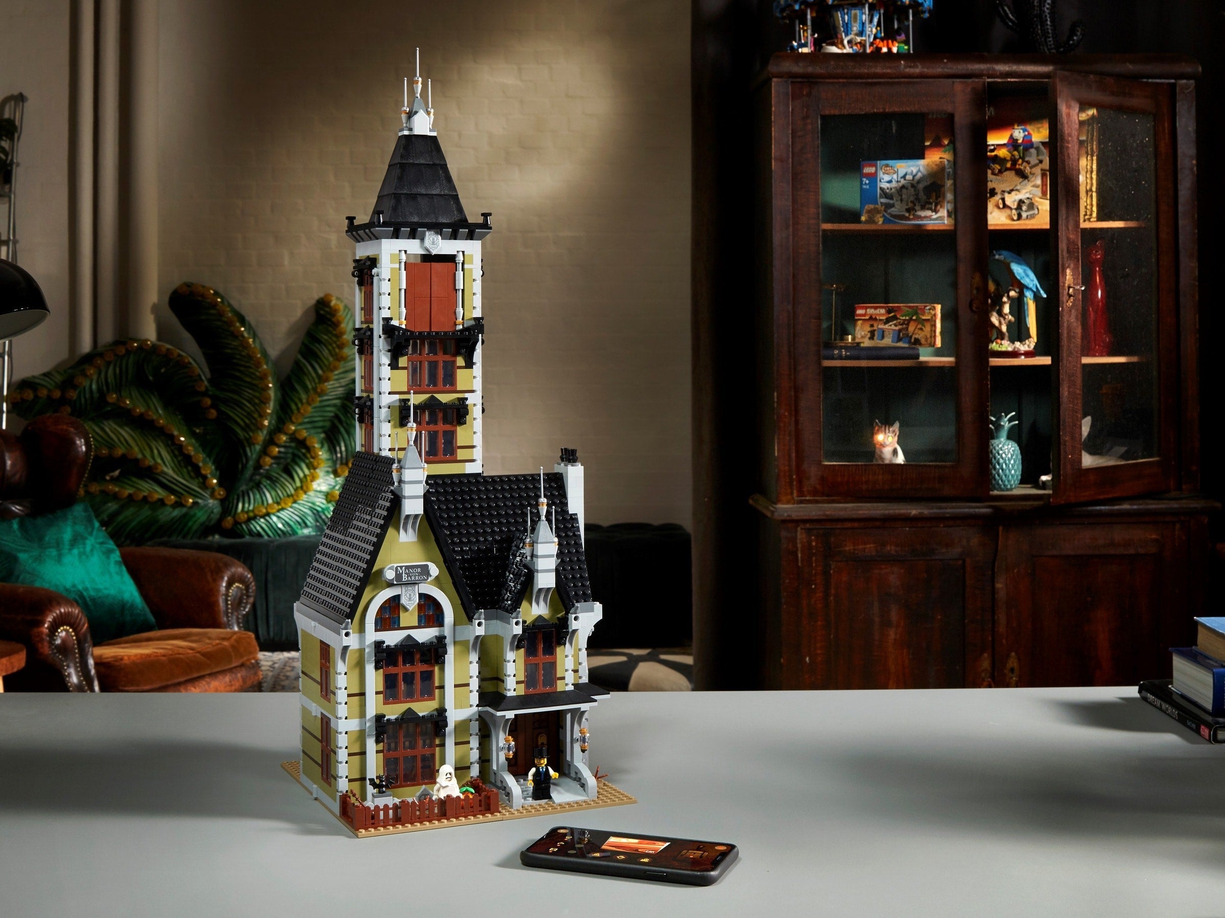 Haunted House 10273 | Icons | LEGO – image 3
