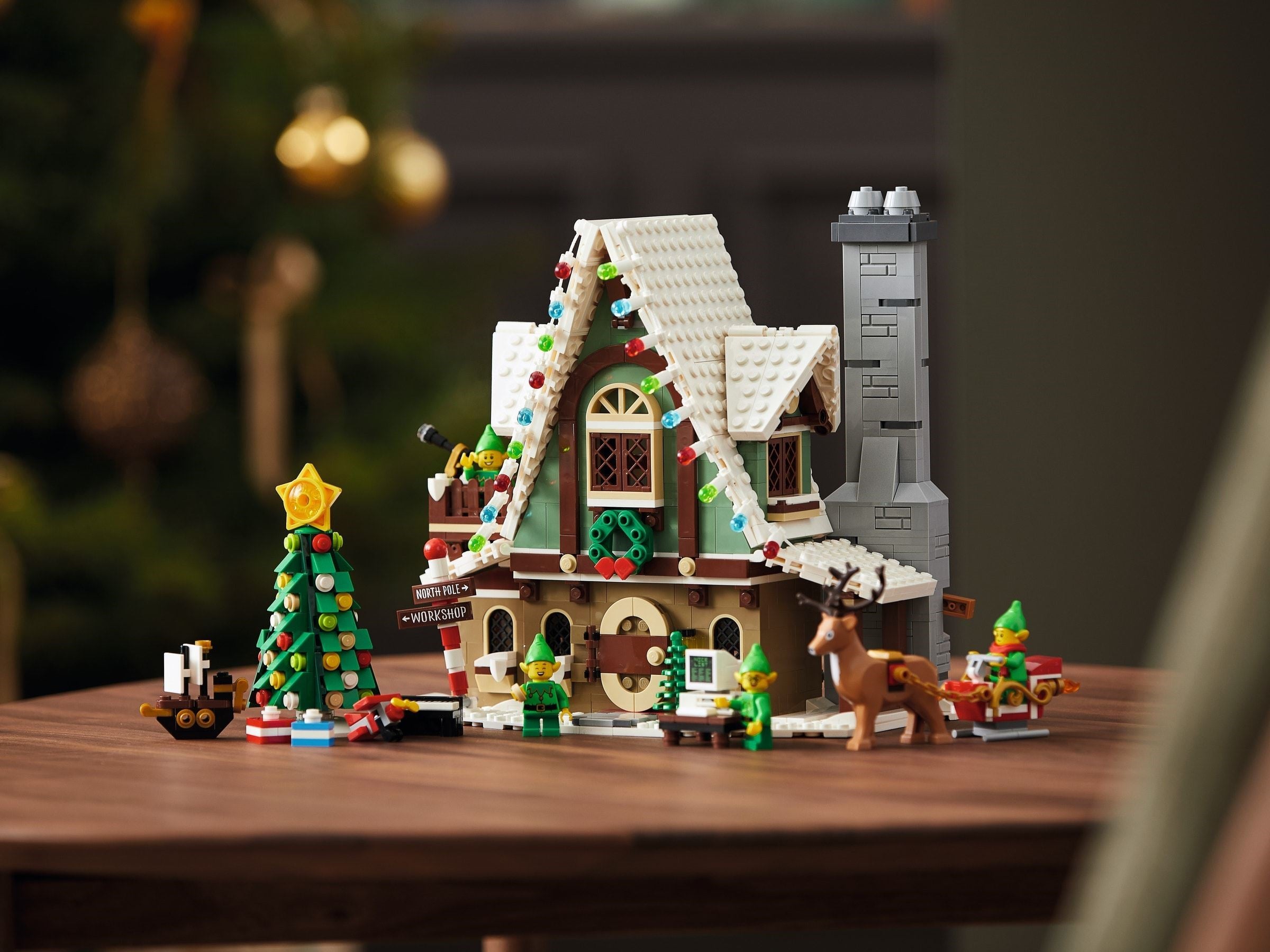 Elf Club House 10275 | Icons | LEGO – image 15