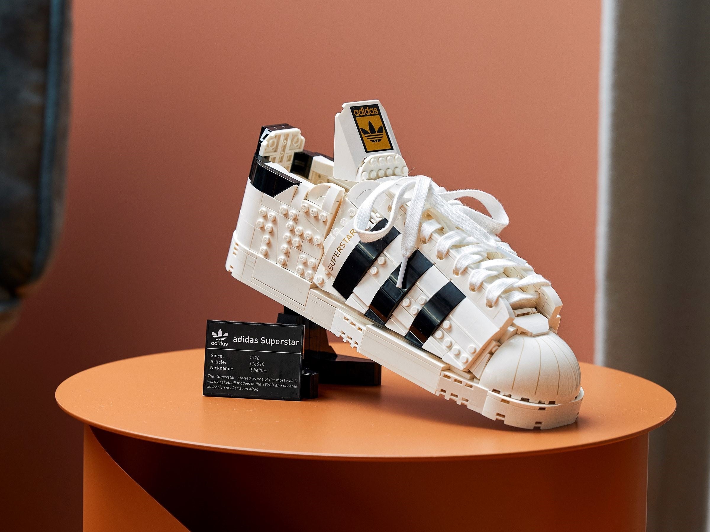 Adidas Originals Superstar 10282 | Icons | LEGO – image 14