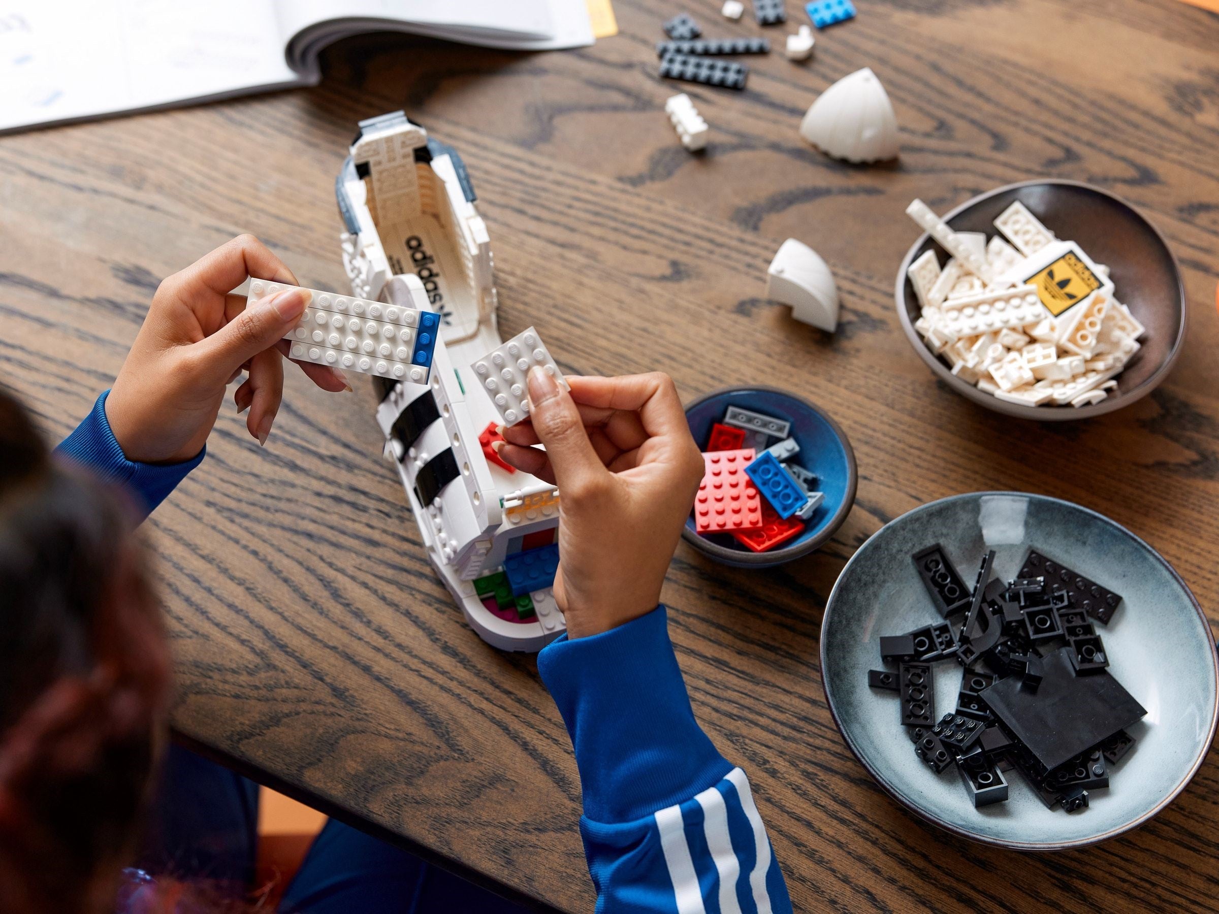 Adidas Originals Superstar 10282 | Icons | LEGO – image 15