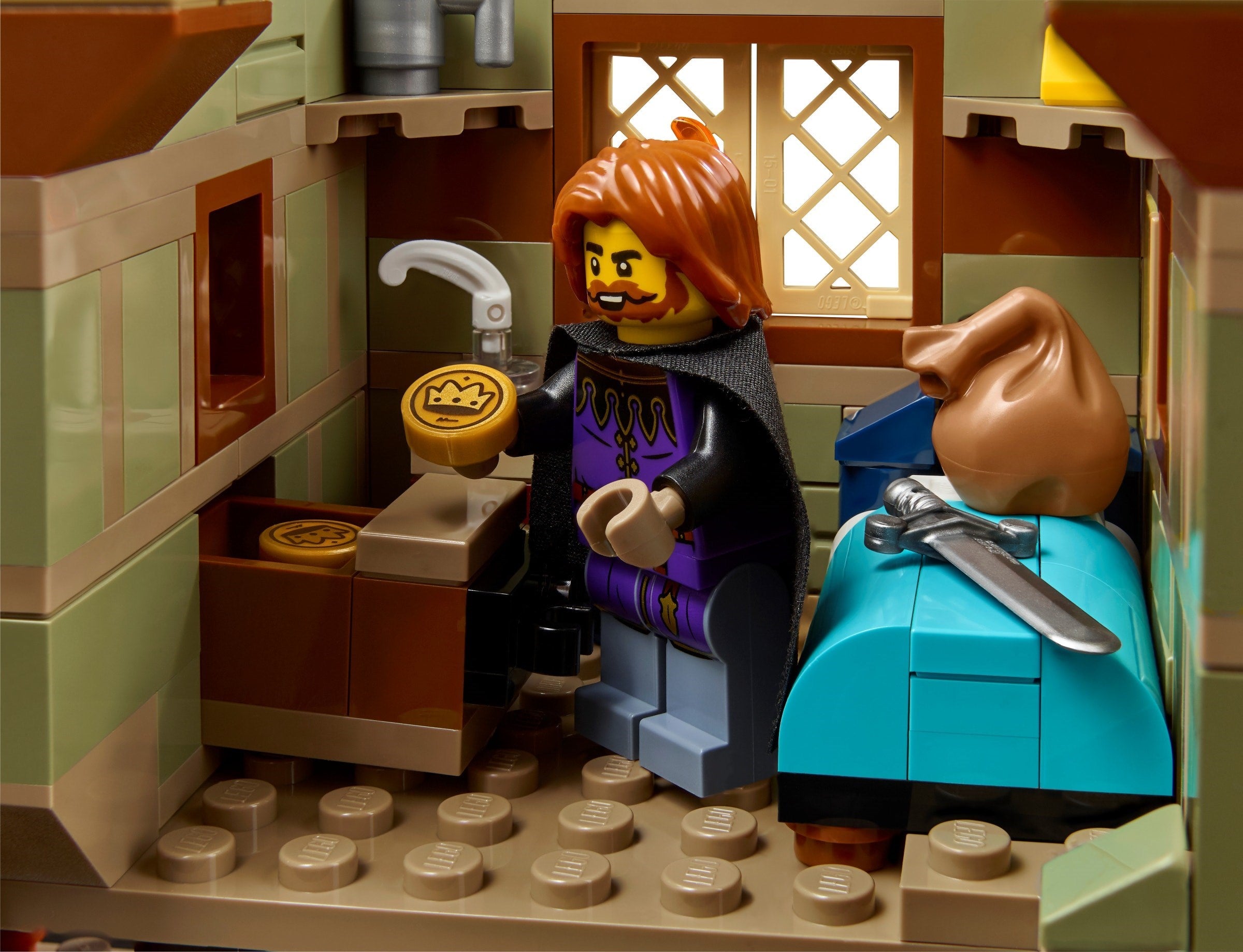 Medieval Town Square 10332 | Icons | LEGO – image 8