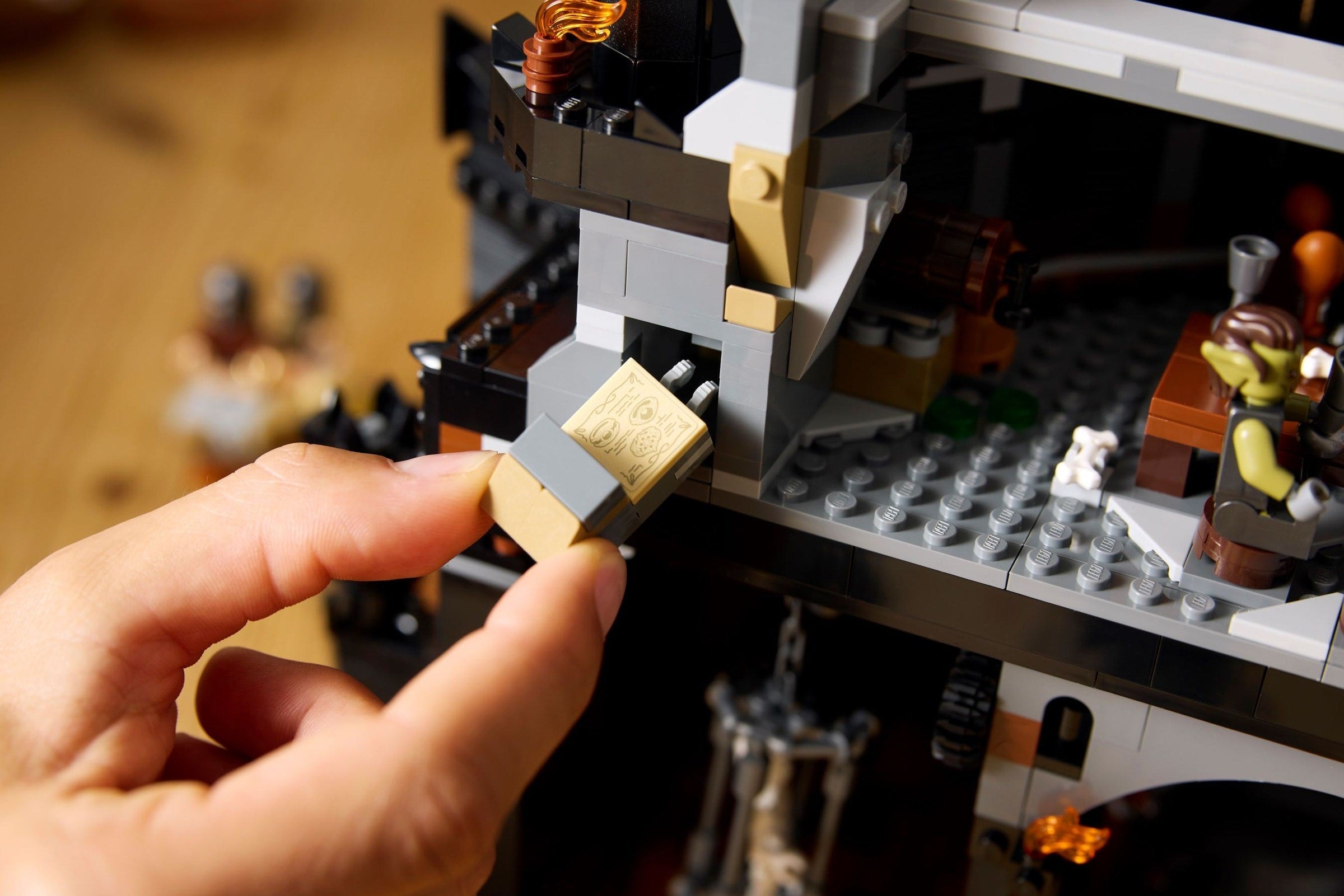 The Lord of the Rings: Barad-dûr 10333 | Icons | LEGO – image 21