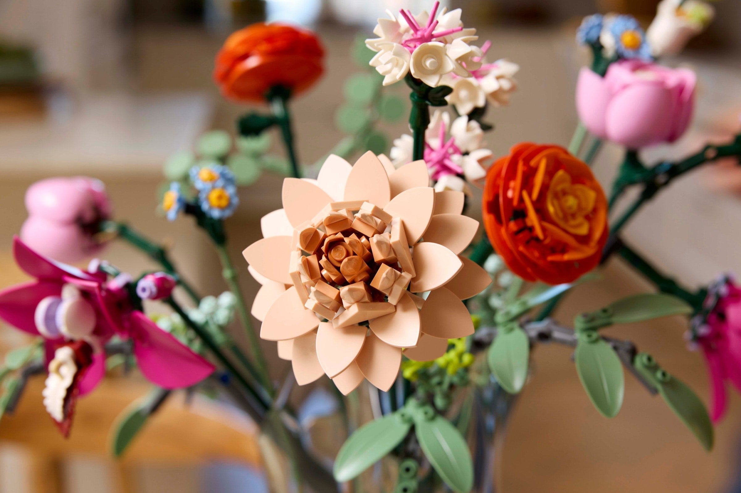 Pretty Pink Flower Bouquet 10342 | Botanicals | LEGO – image 5