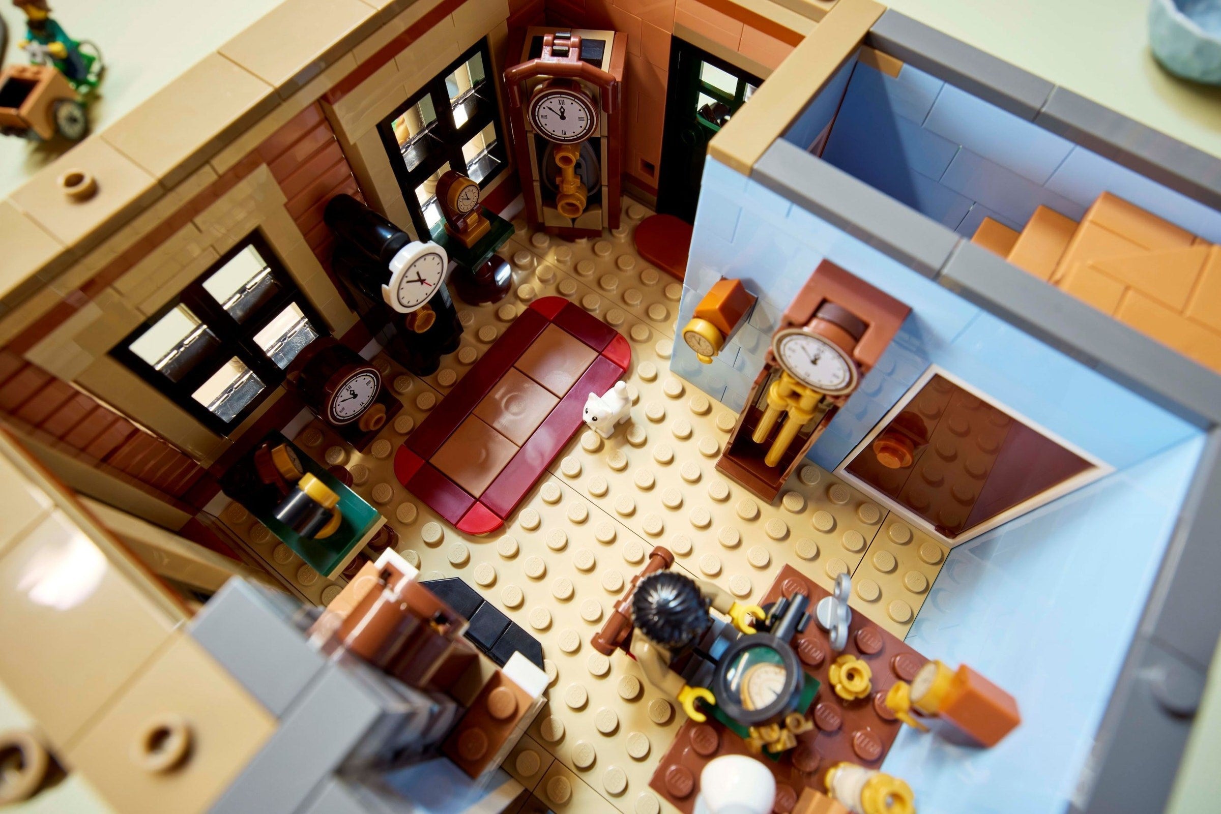 Tudor Corner 10350 | Icons | LEGO – image 7