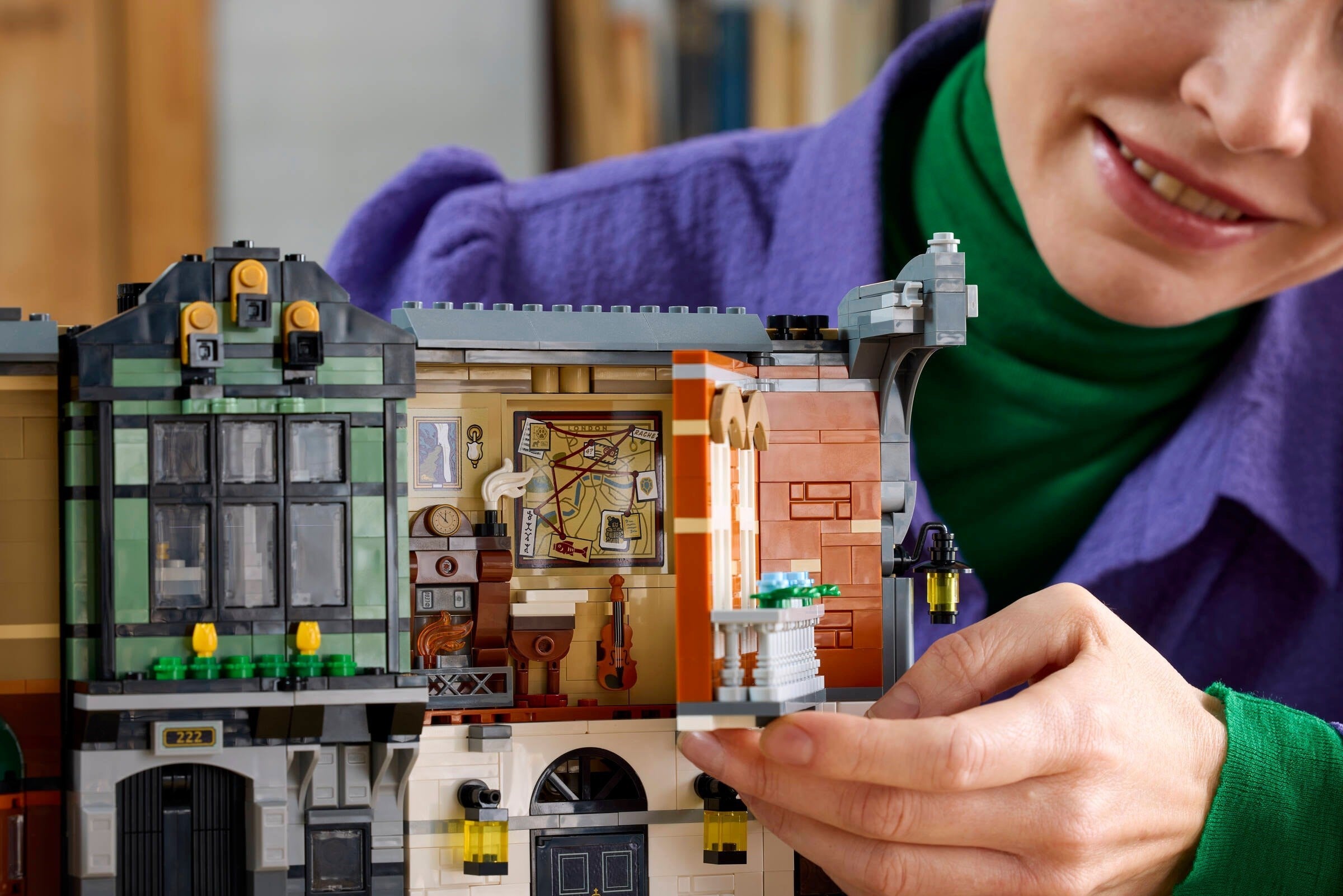 Sherlock Holmes: Book Nook 10351 | Icons | LEGO – image 5