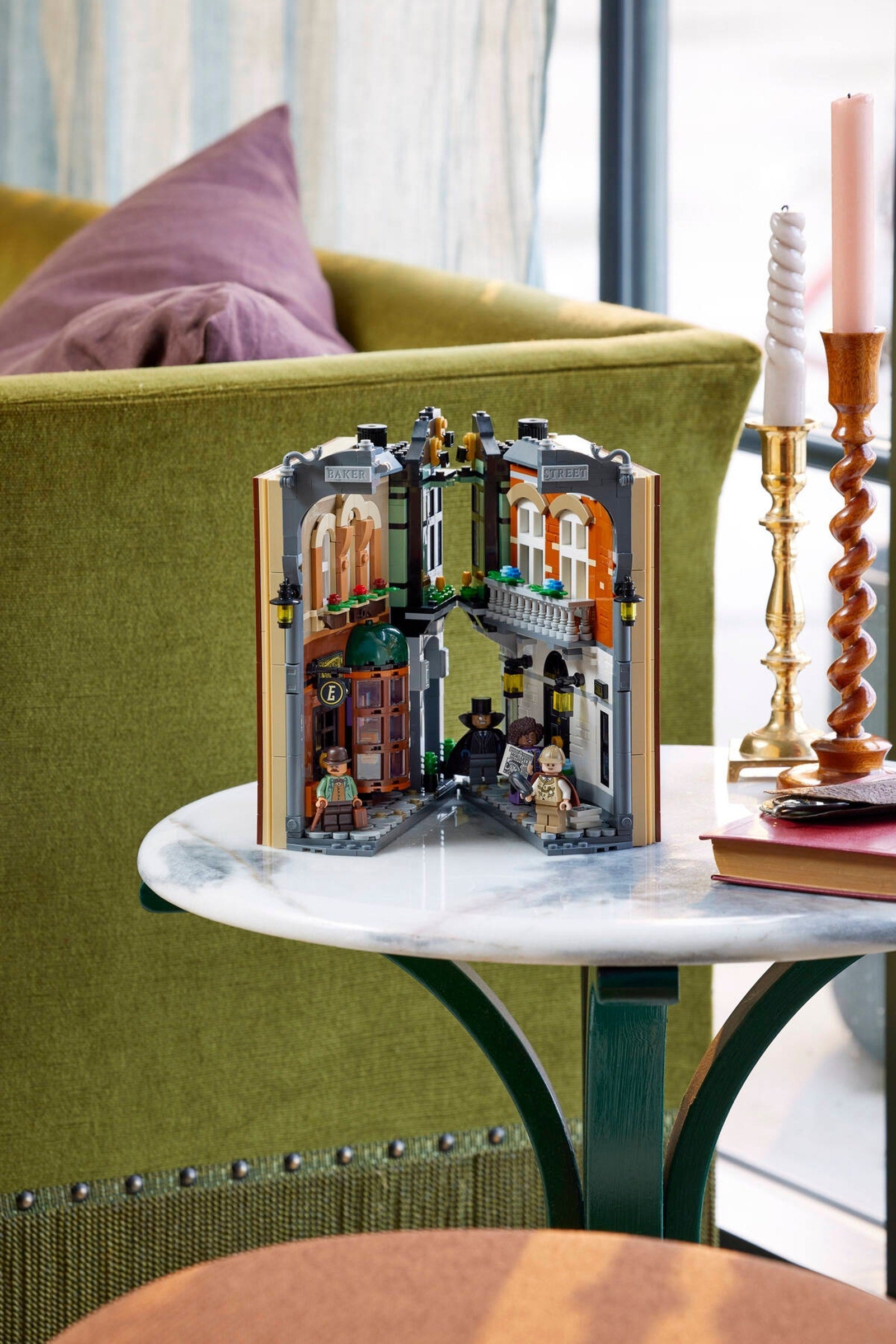 Sherlock Holmes: Book Nook 10351 | Icons | LEGO – image 11