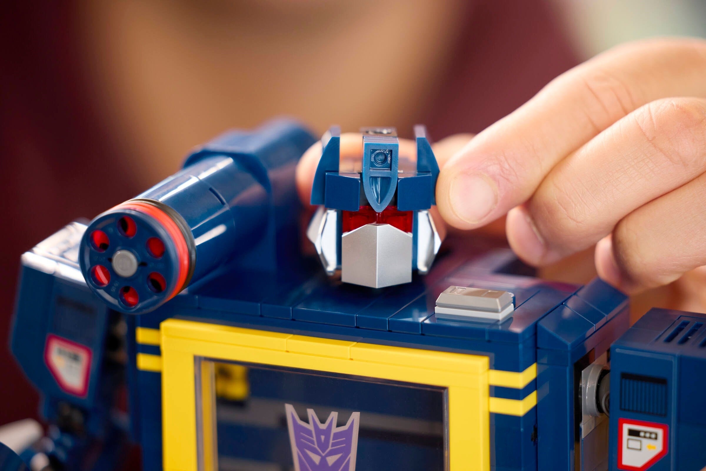 Transformers: Soundwave 10358 | Icons | LEGO – image 8