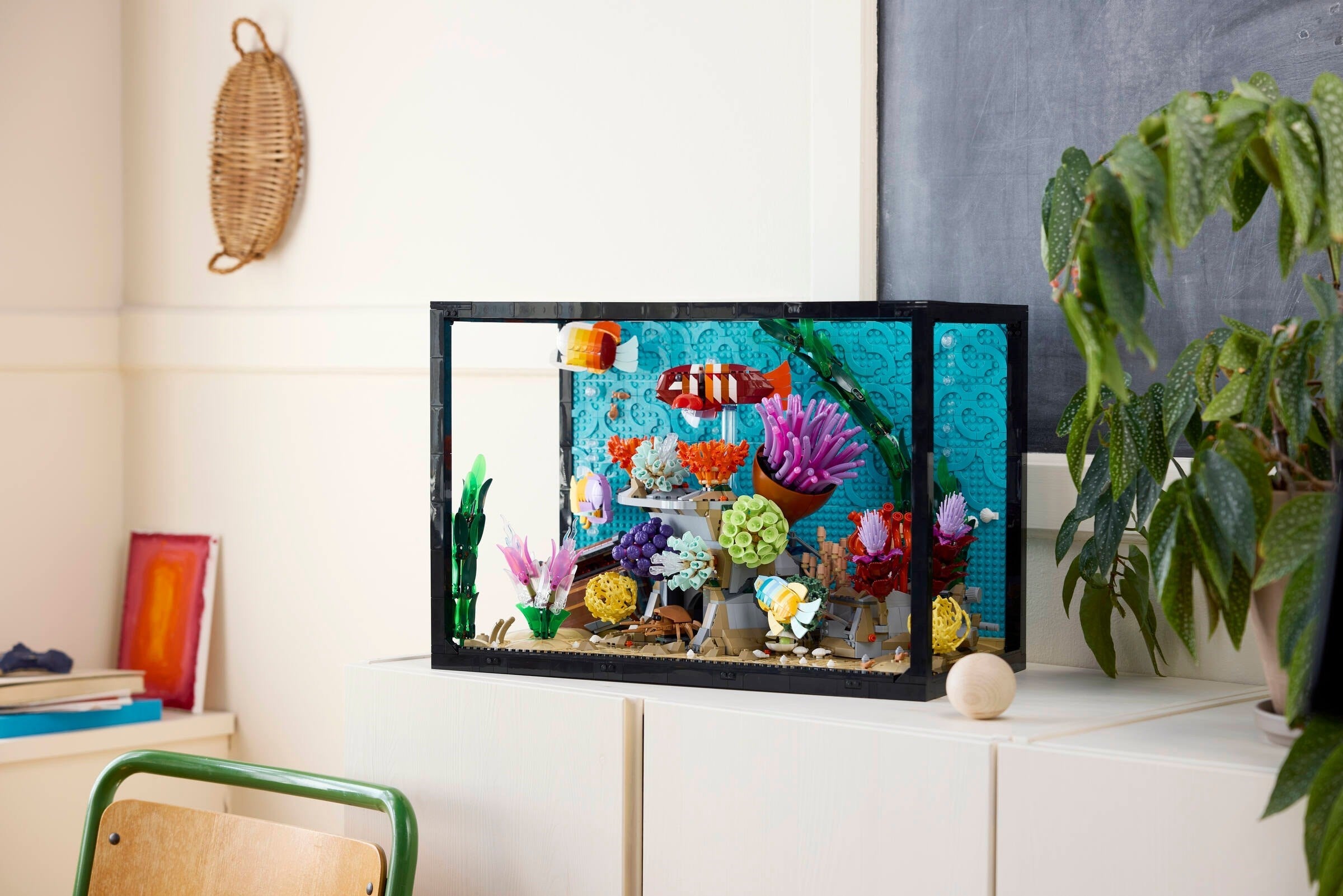 Tropical Aquarium 10366 | Icons | LEGO – image 10