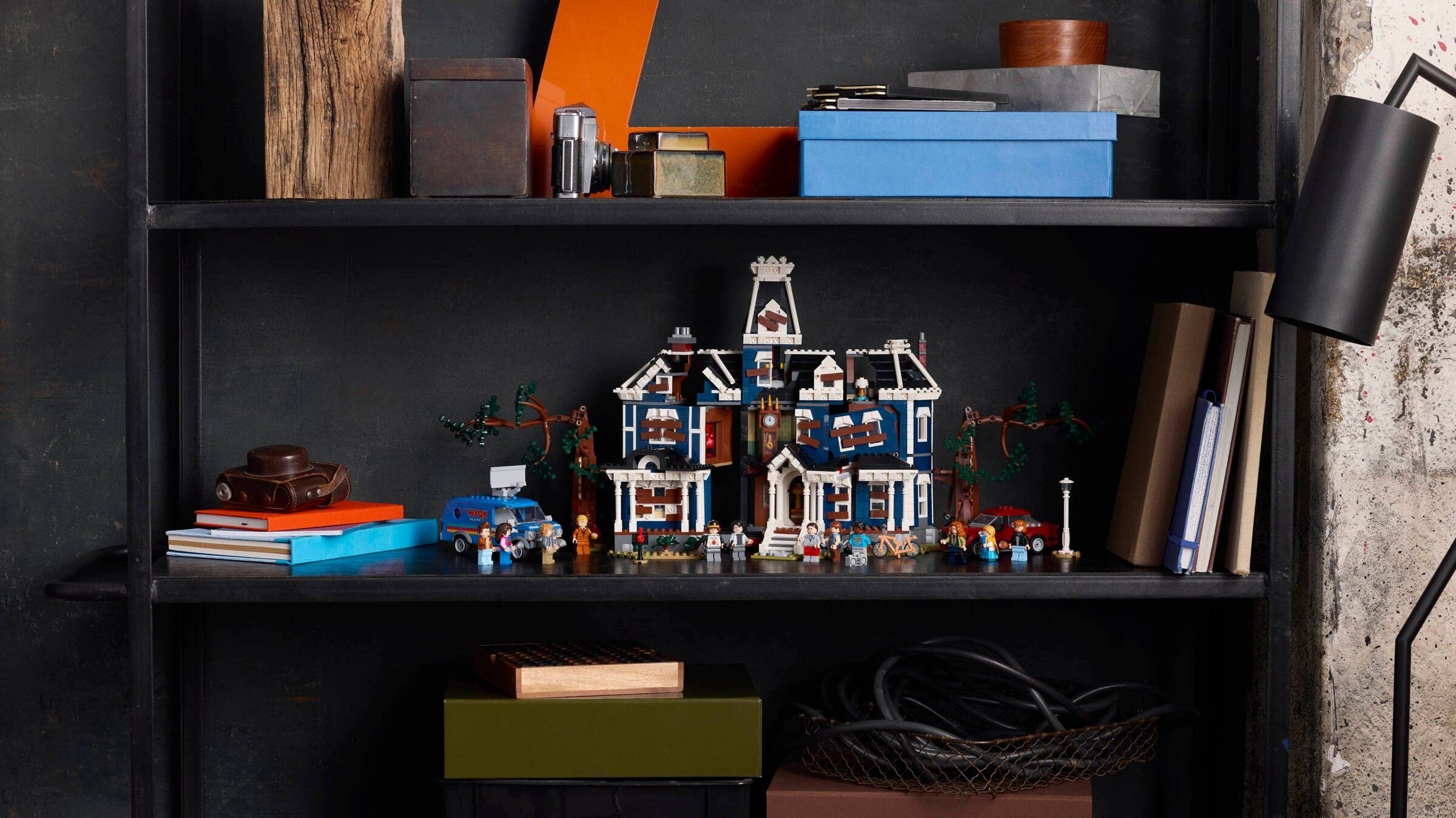 Stranger Things: The Creel House 11370 | Icons | LEGO – image 11