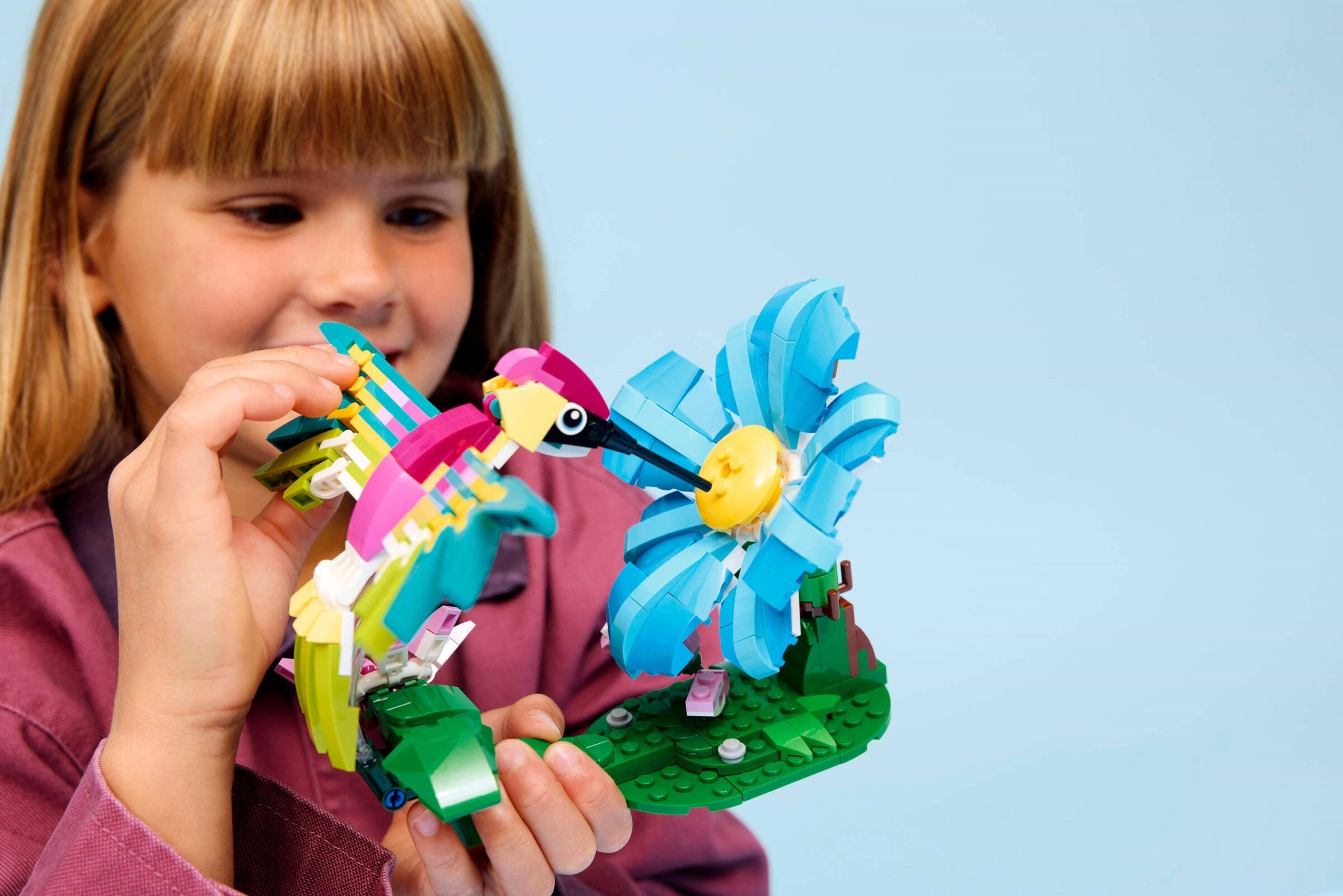 Colourful Hummingbird 31384 | Creator | LEGO (image 5)