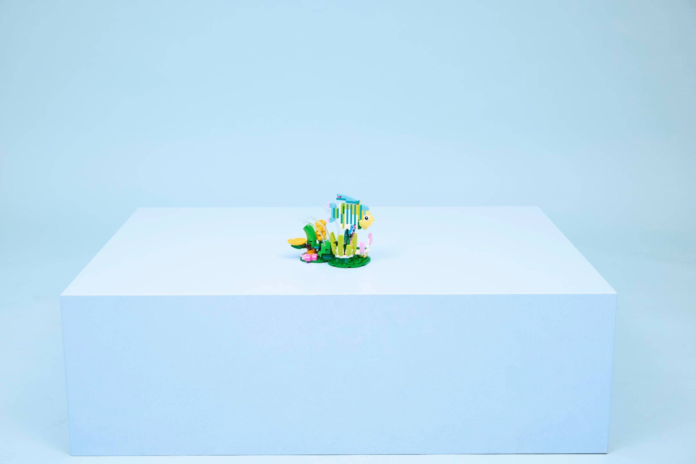 Colourful Hummingbird 31384 | Creator | LEGO (image 10)