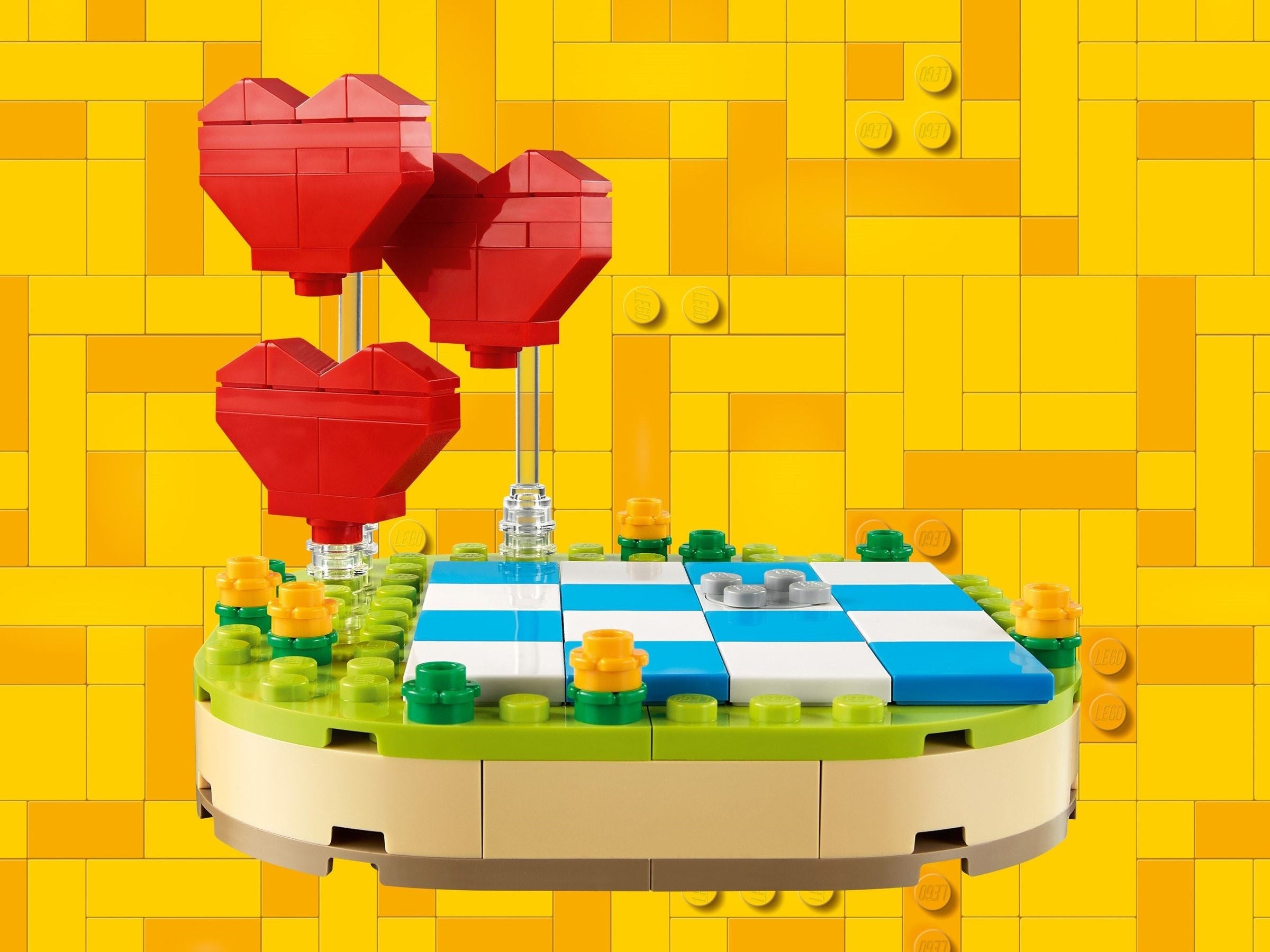 Valentine's Brown Bear 40462 | Seasonal | LEGO (image 5)