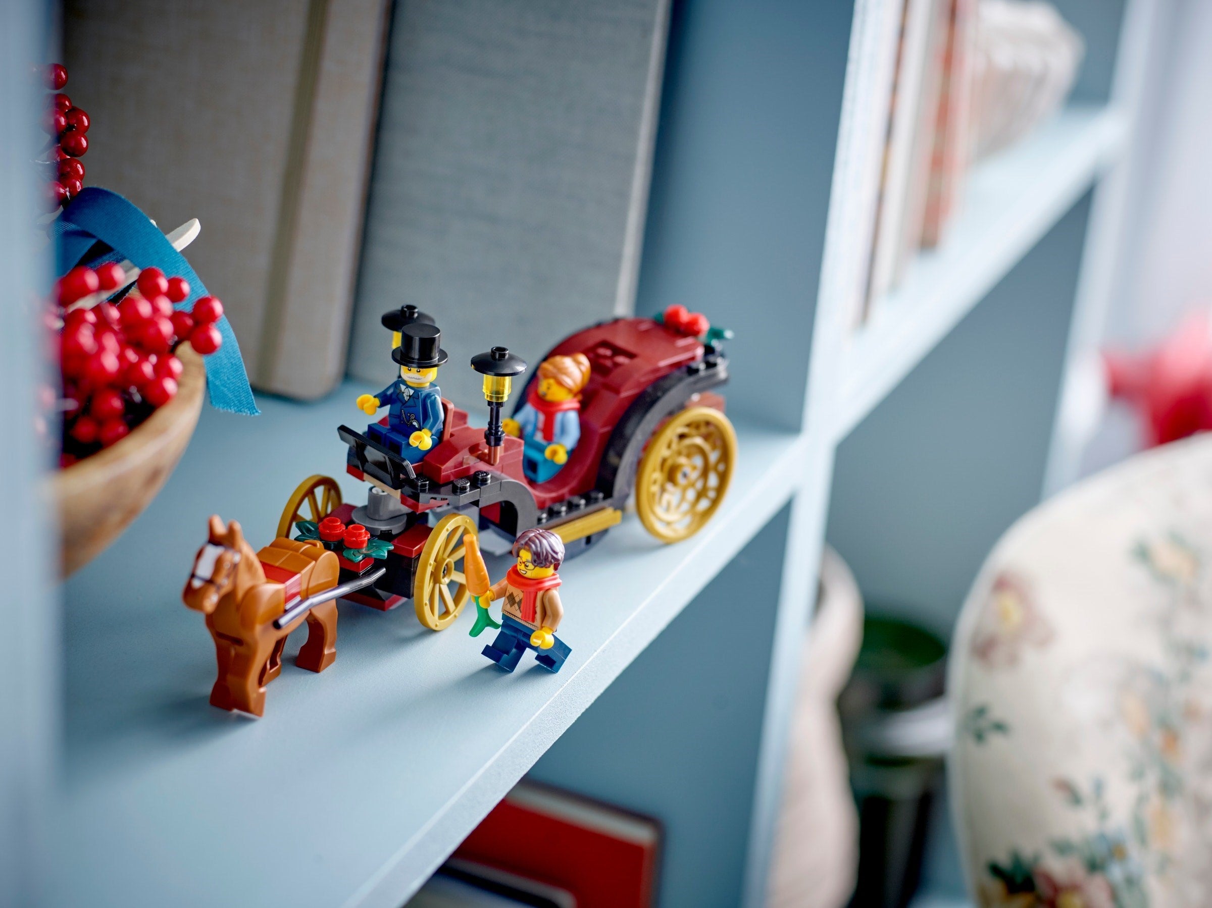 Wintertime Carriage Ride 40603 | Seasonal | LEGO