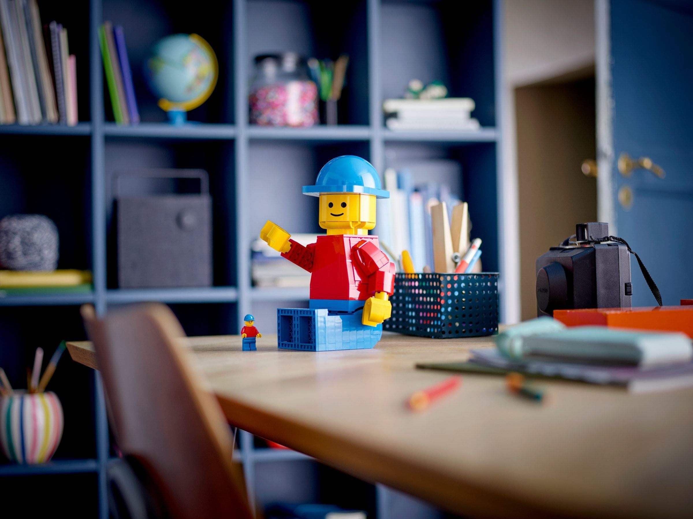 Up-Scaled LEGO Minifigure 40649 | Miscellaneous | LEGO – image 4