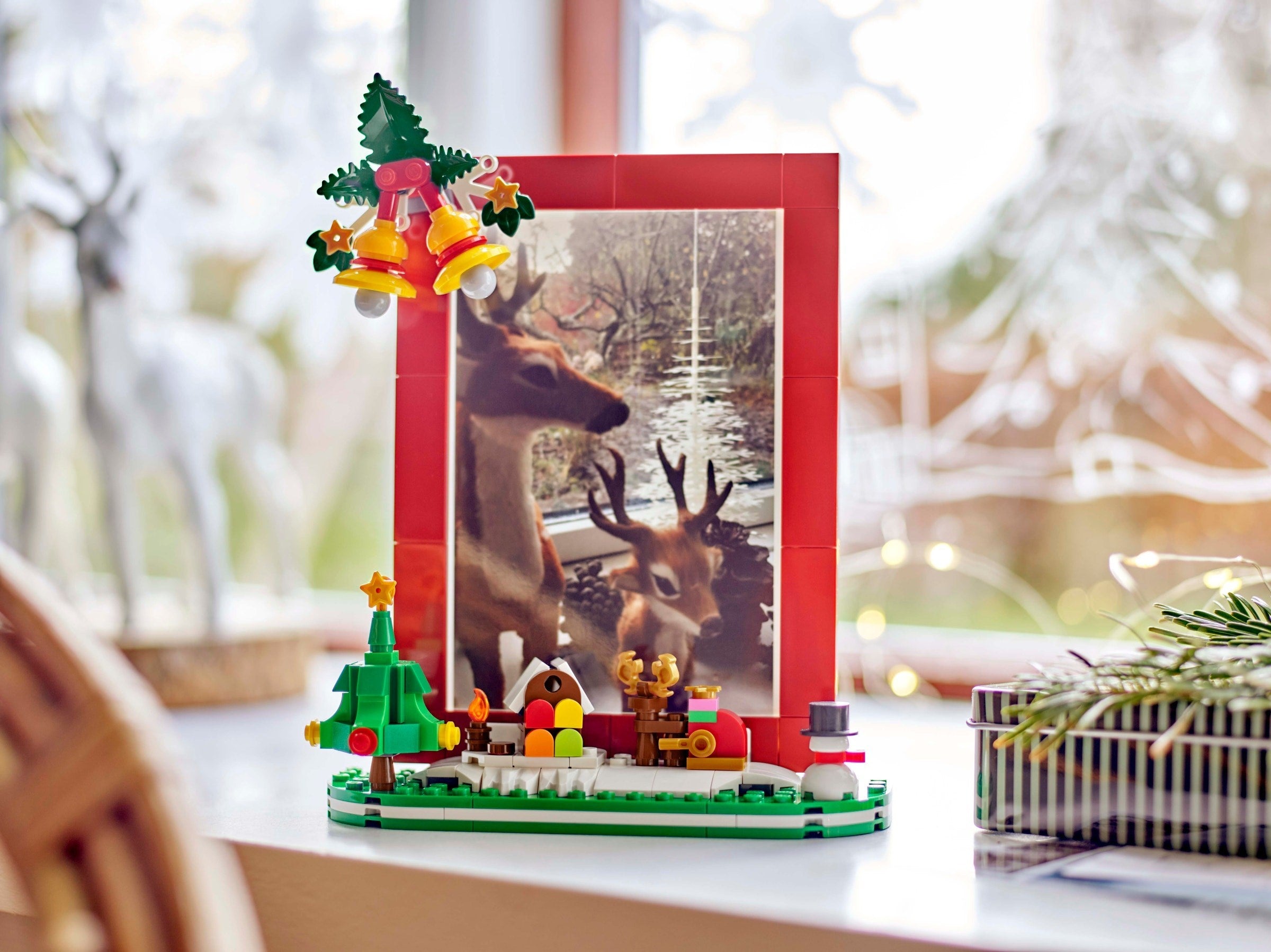 Christmas Picture Frame 40702 | Seasonal | LEGO (image 5)