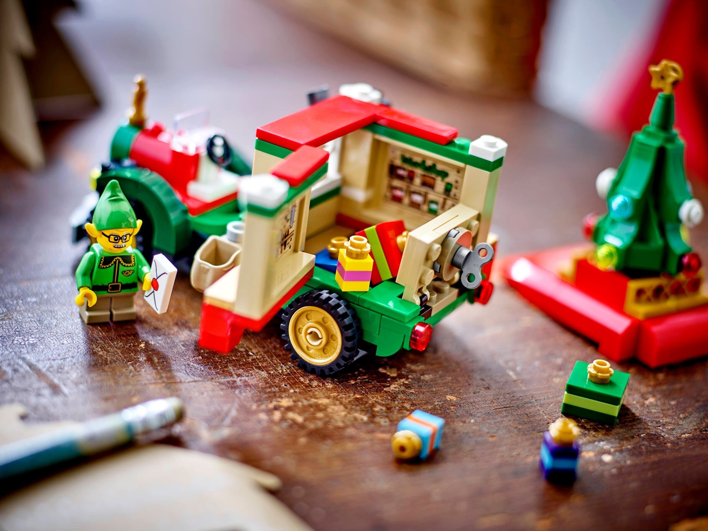 Santa's Delivery Truck 40746 | Seasonal | LEGO – image 6