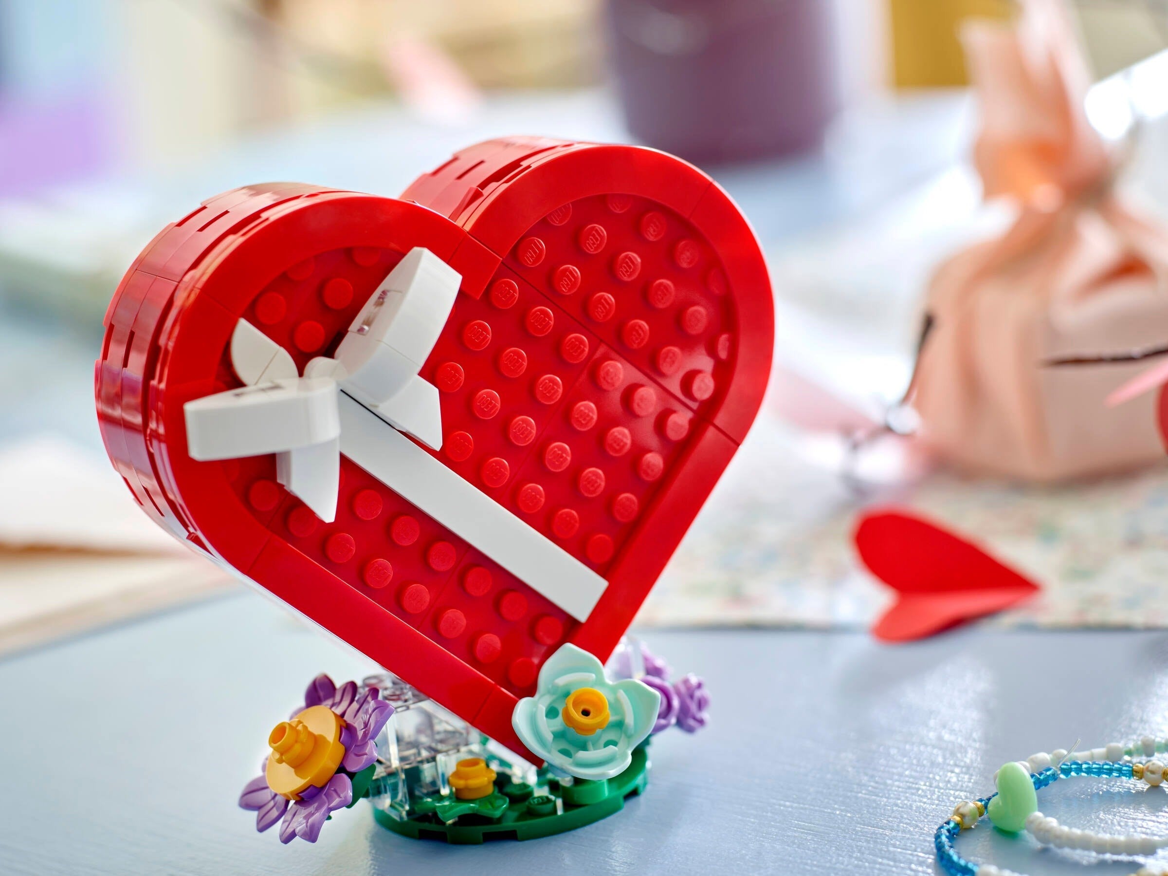 Celebration Series: Valentine's Day Box 40759 | Creator | LEGO – image 5