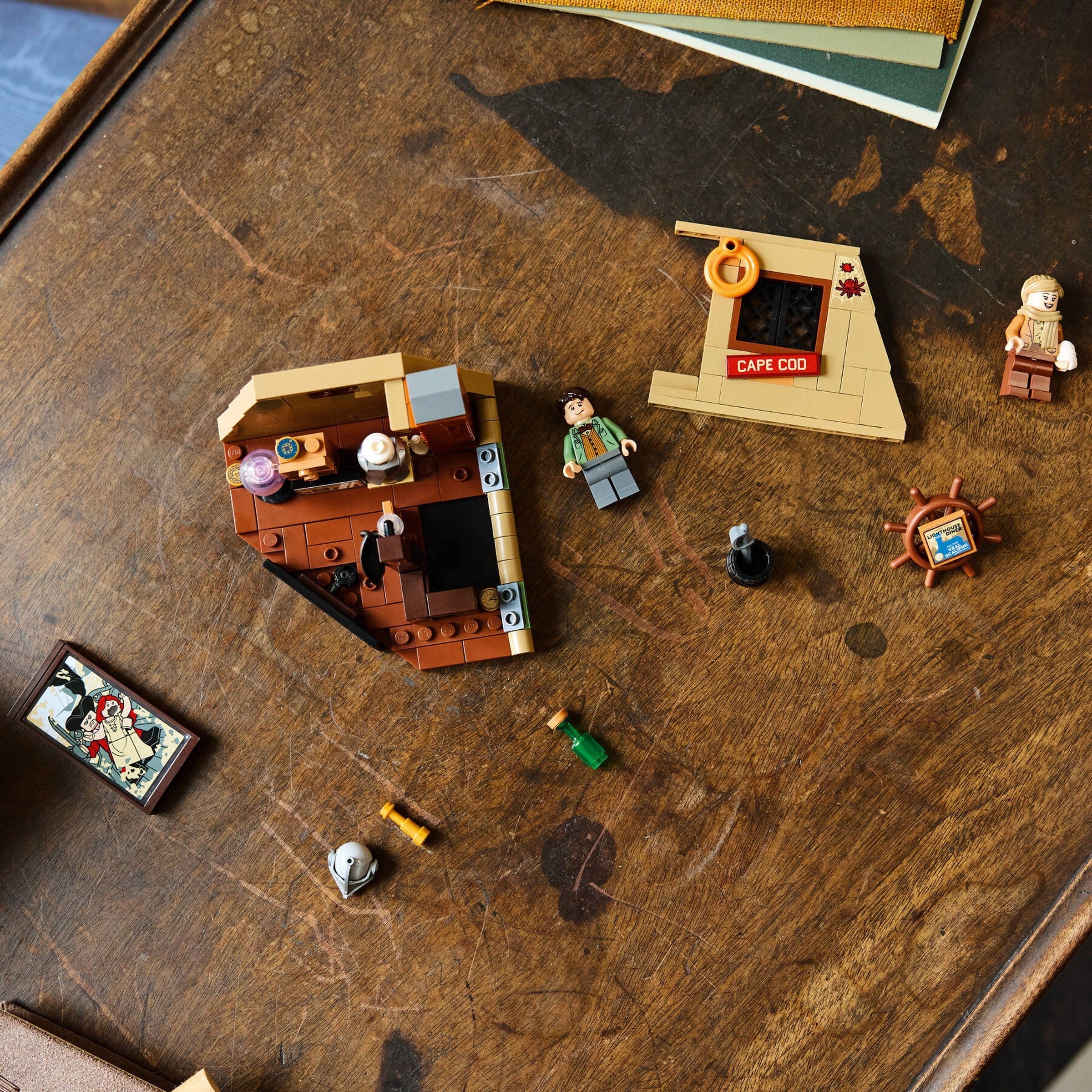 The Goonies: The Walshes' Attic 40773 | Ideas | LEGO – image 5