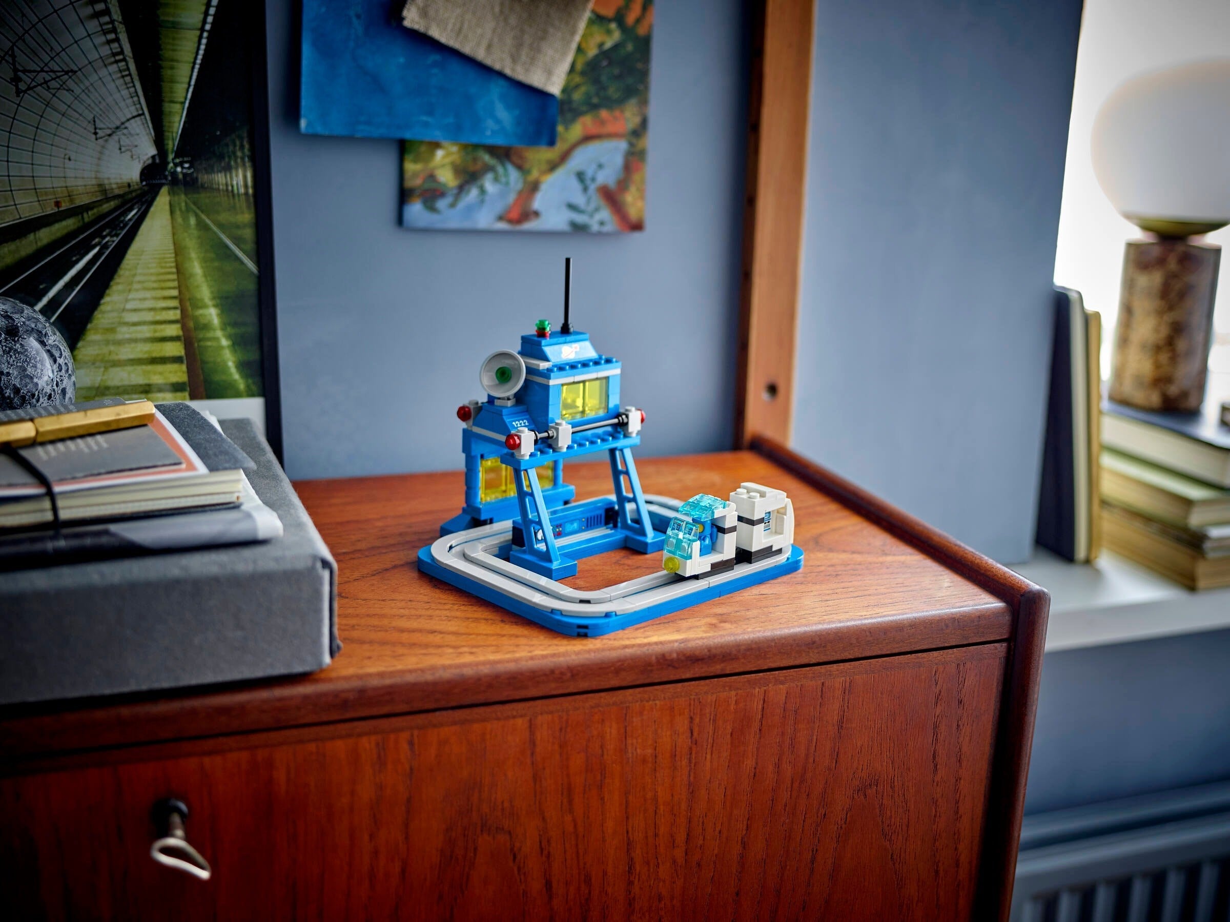 Micro Command Centre 40786 | Ideas | LEGO (image 4)