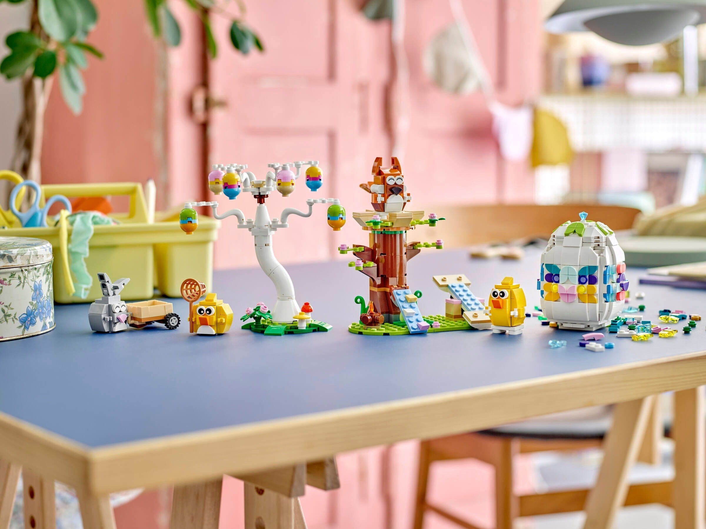 Easter Bunny and Chick Egg Hunt 40808 | Seasonal | LEGO (image 2)