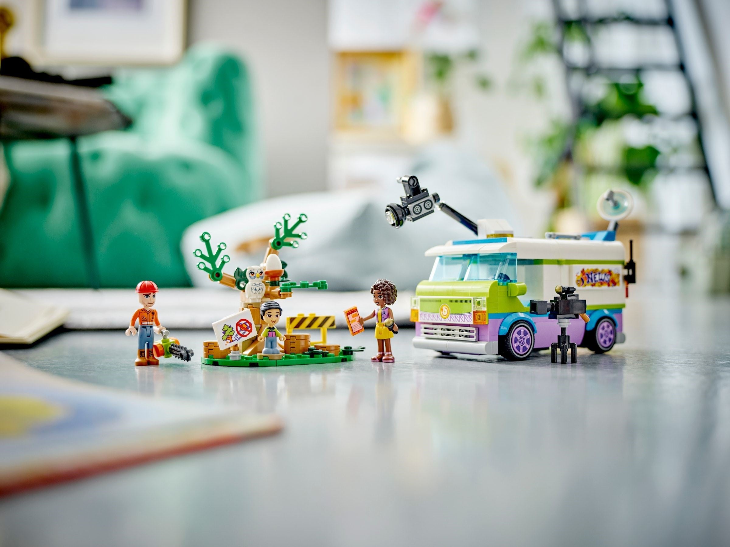 Newsroom Van 41749 | Friends | LEGO – image 10