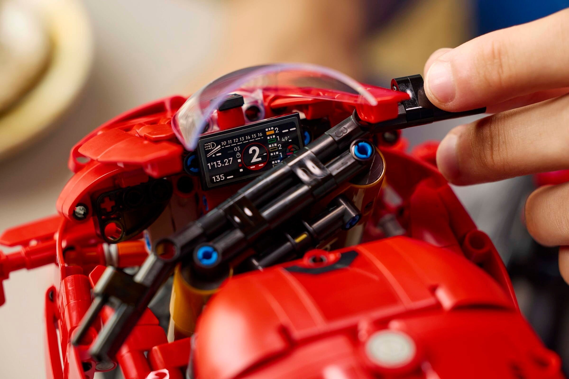 Ducati Panigale V4 S Motorcycle 42202 | Technic | LEGO – image 5