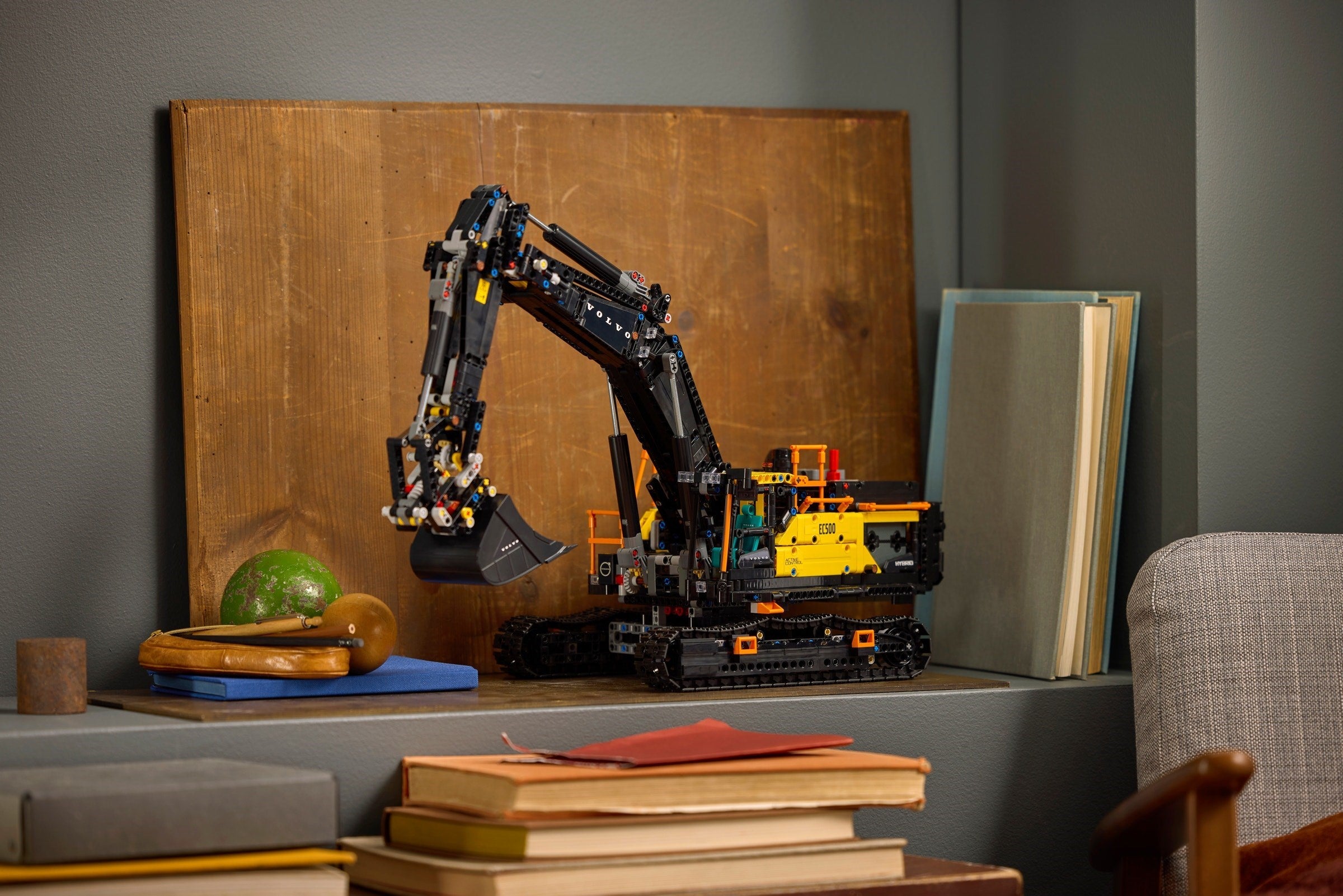 Volvo EC500 Hybrid Excavator 42215 | Technic | LEGO (image 10)