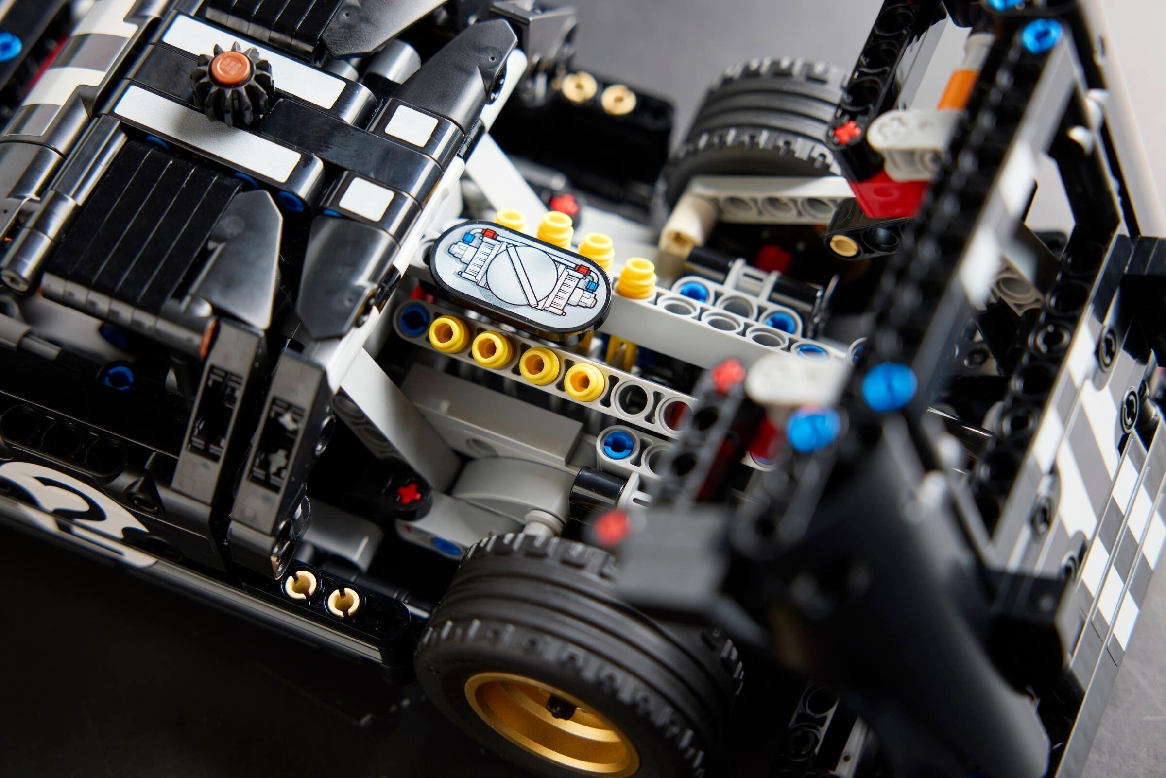 1966 Ford GT40 MKII 42223 | Technic | LEGO (image 6)
