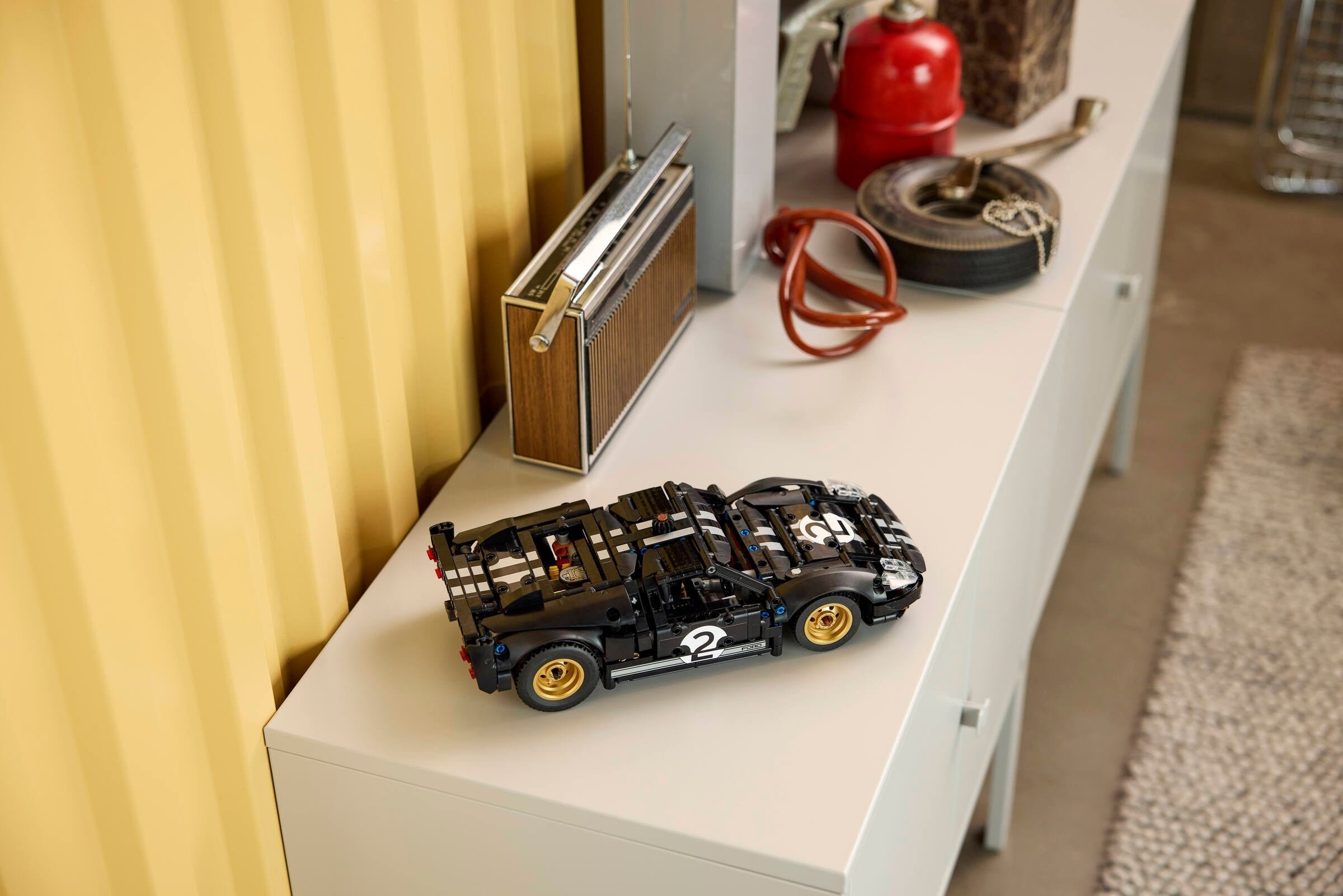 1966 Ford GT40 MKII 42223 | Technic | LEGO (image 9)