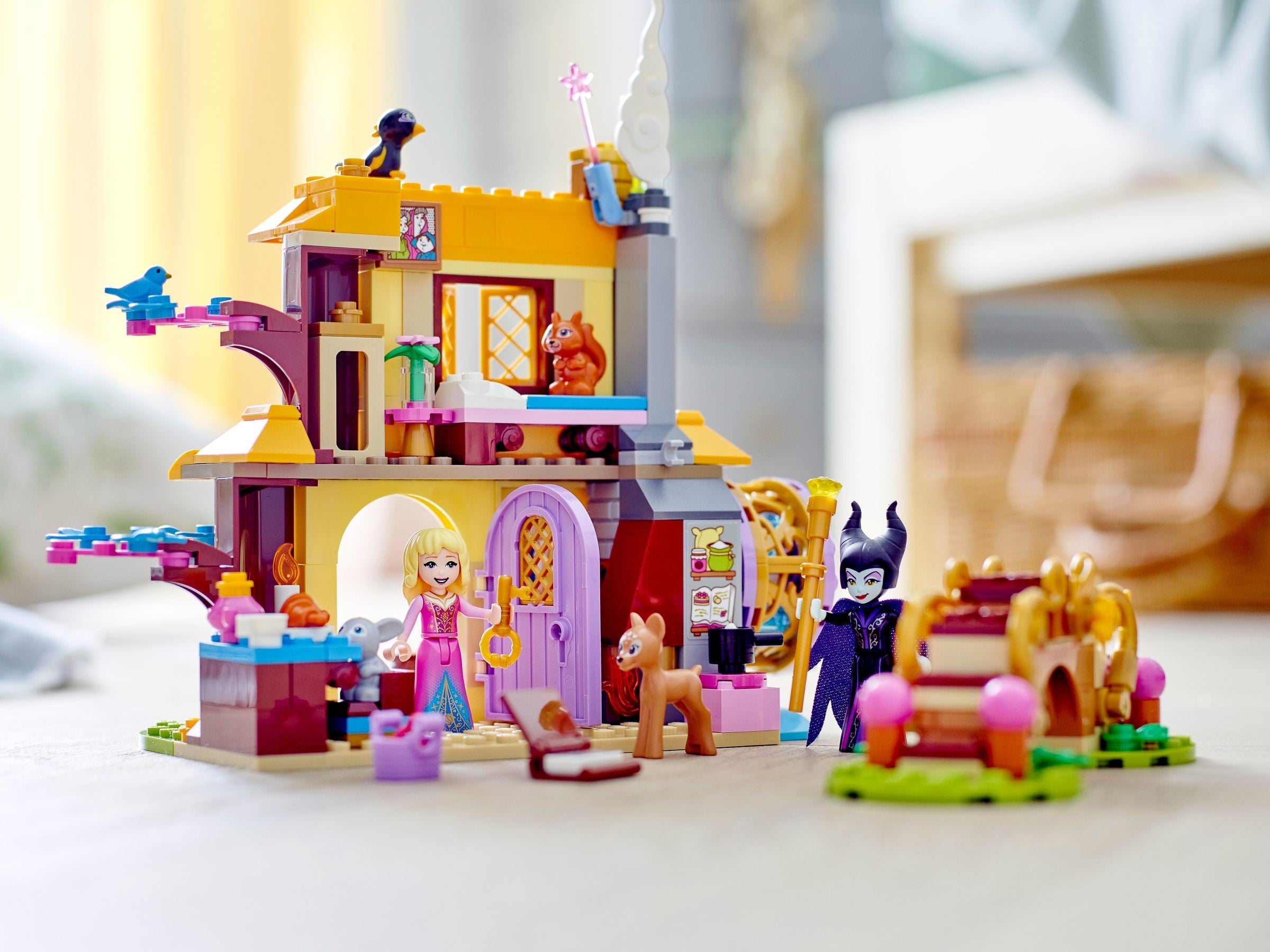 Aurora's Forest Cottage 43188 | Disney | LEGO (image 3)