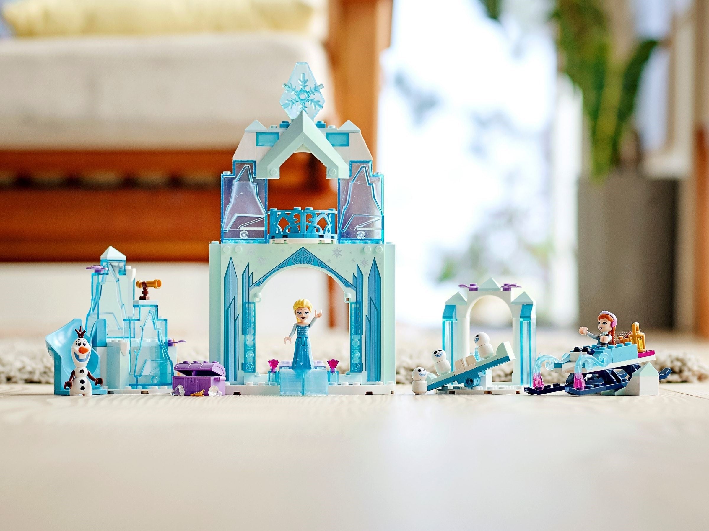 Anna and Elsa's Frozen Wonderland 43194 | Disney | LEGO – image 3