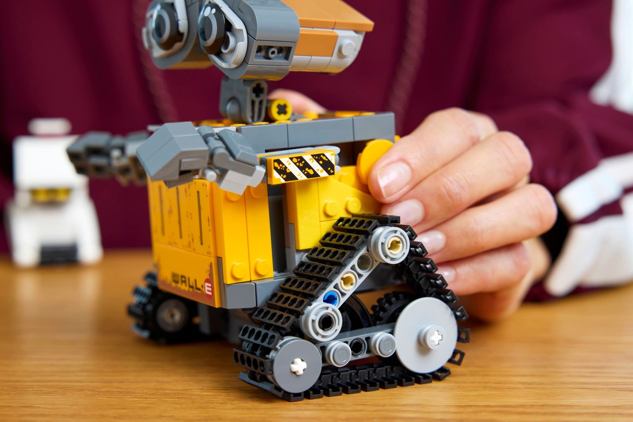 WALL-E and EVE 43279 | Disney | LEGO – image 7