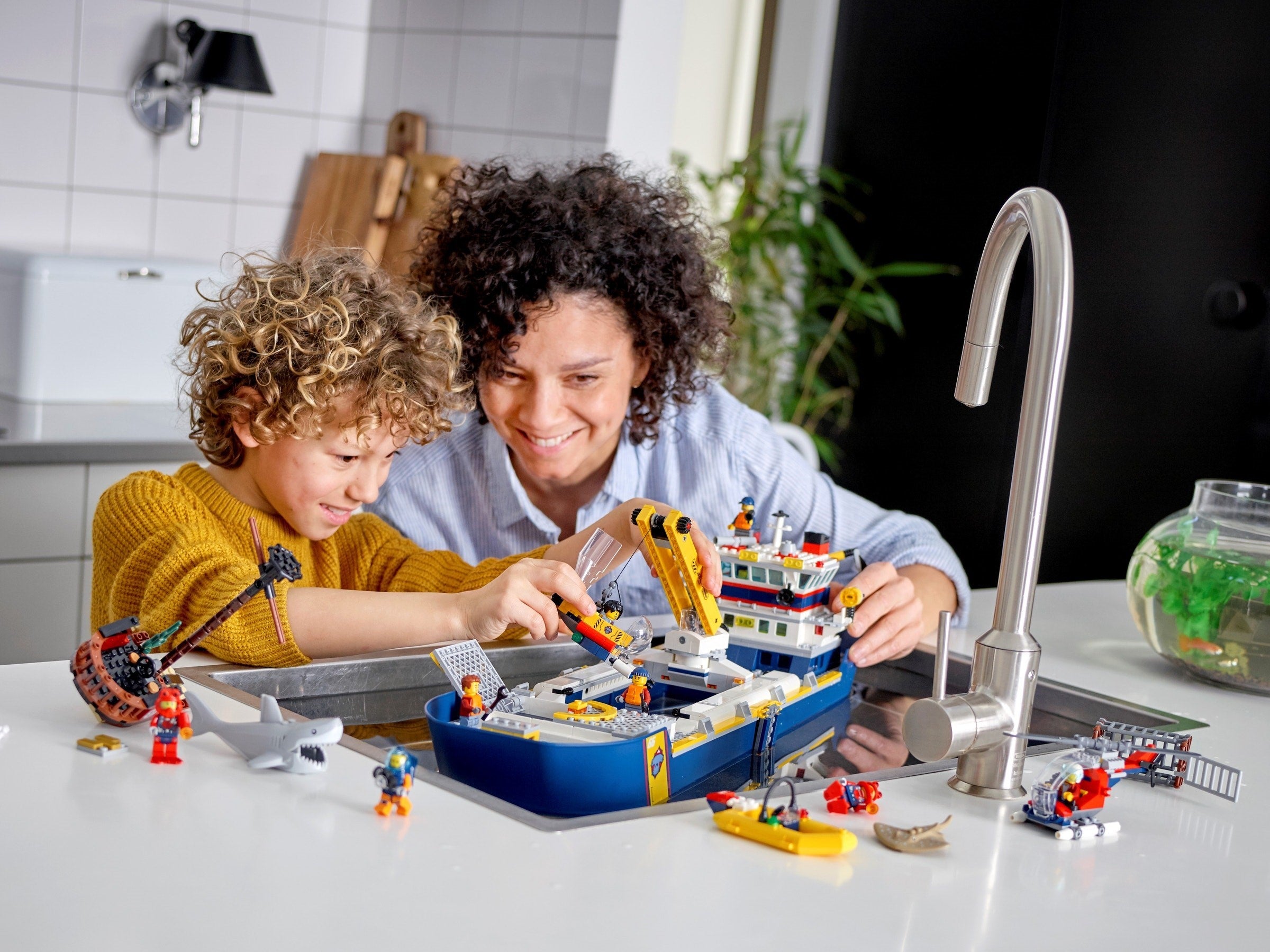 Ocean Exploration Ship 60266 | City | LEGO – image 10