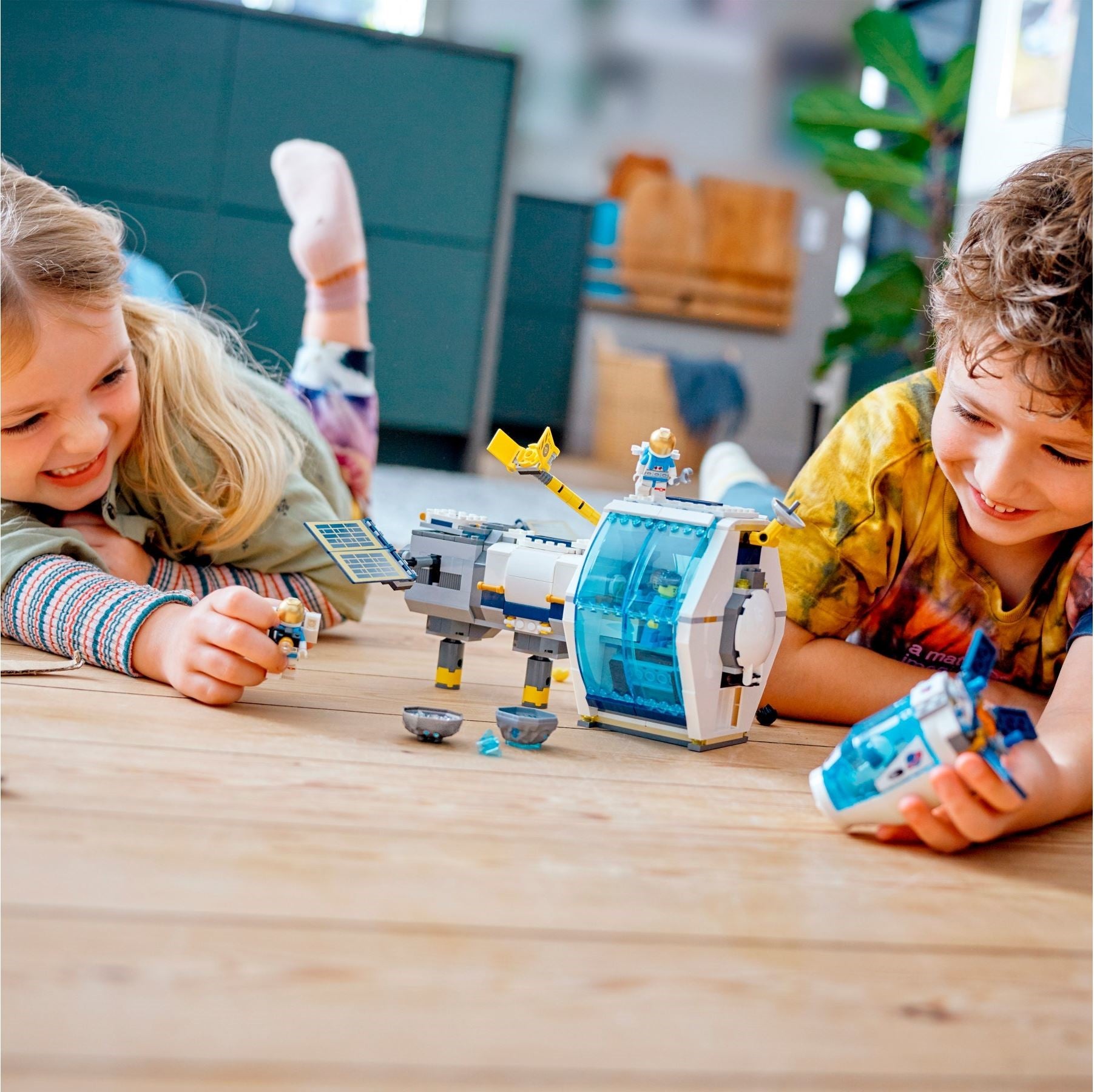 Lunar Space Station 60349 | City | LEGO – image 11