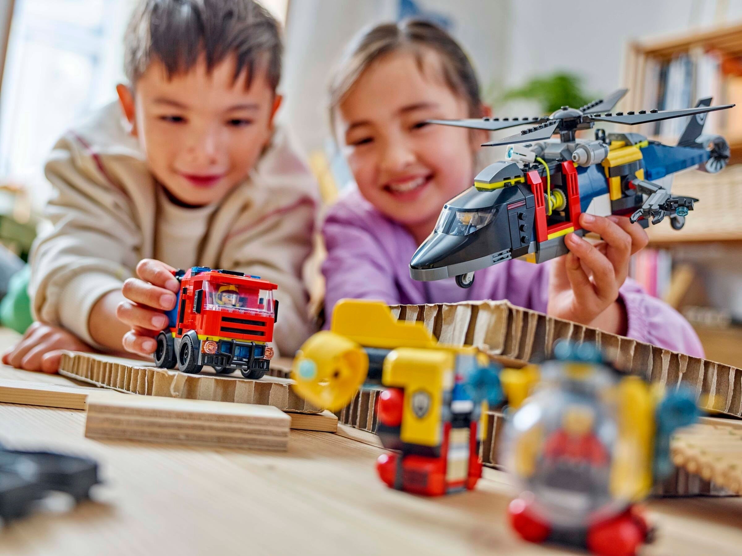 Helicopter, Fire Truck & Submarine Remix 60462 | City | LEGO – image 4