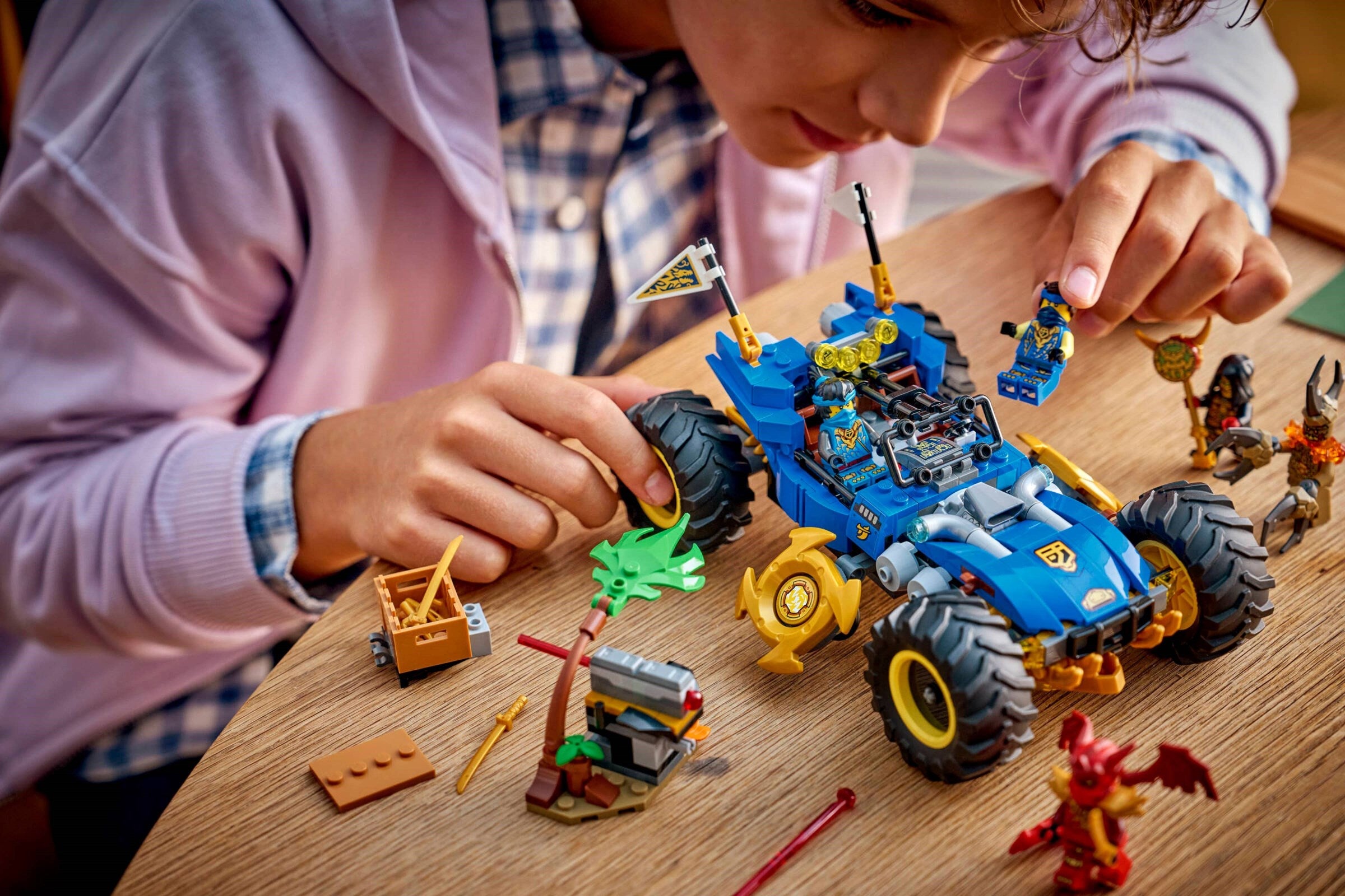 Jay's Transforming Car 71856 | Ninjago | LEGO (image 5)
