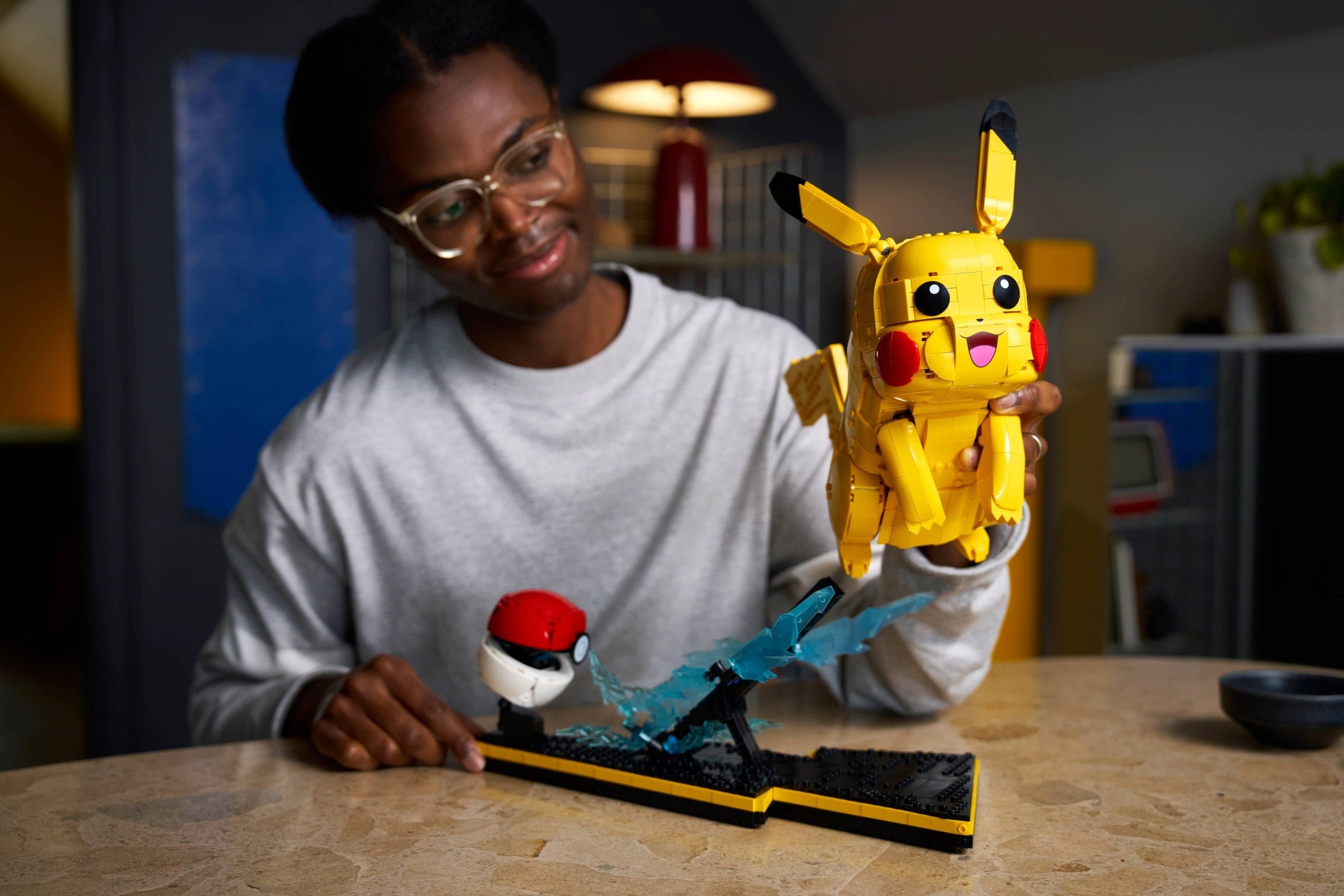 Pikachu and Poké Ball 72152 | Pokémon | LEGO (image 9)
