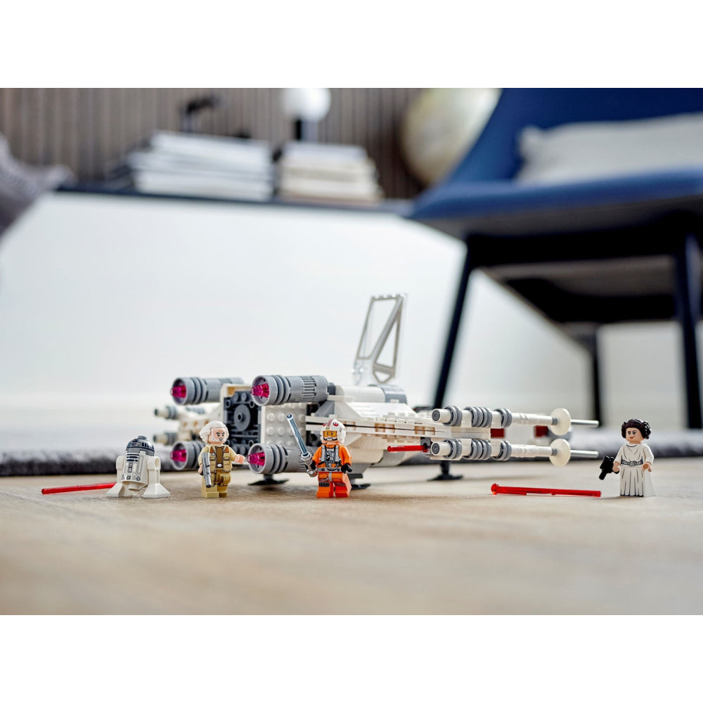 Luke Skywalker's X-wing Fighter 75301 | Star Wars | LEGO