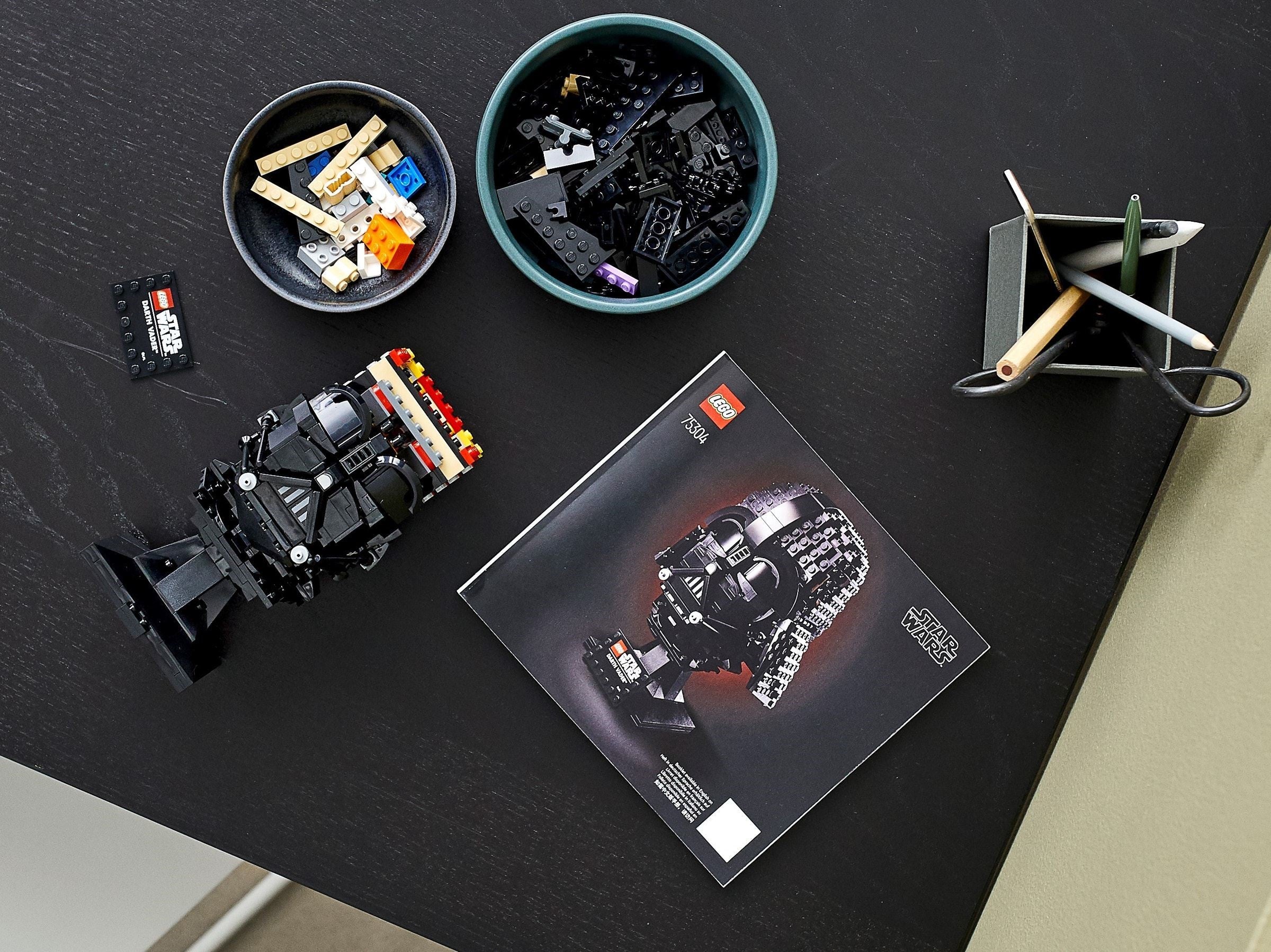 Darth Vader Helmet 75304 | Star Wars | LEGO – image 9