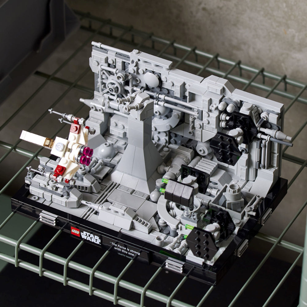 Death Star Trench Run Diorama 75329 | Star Wars | LEGO
