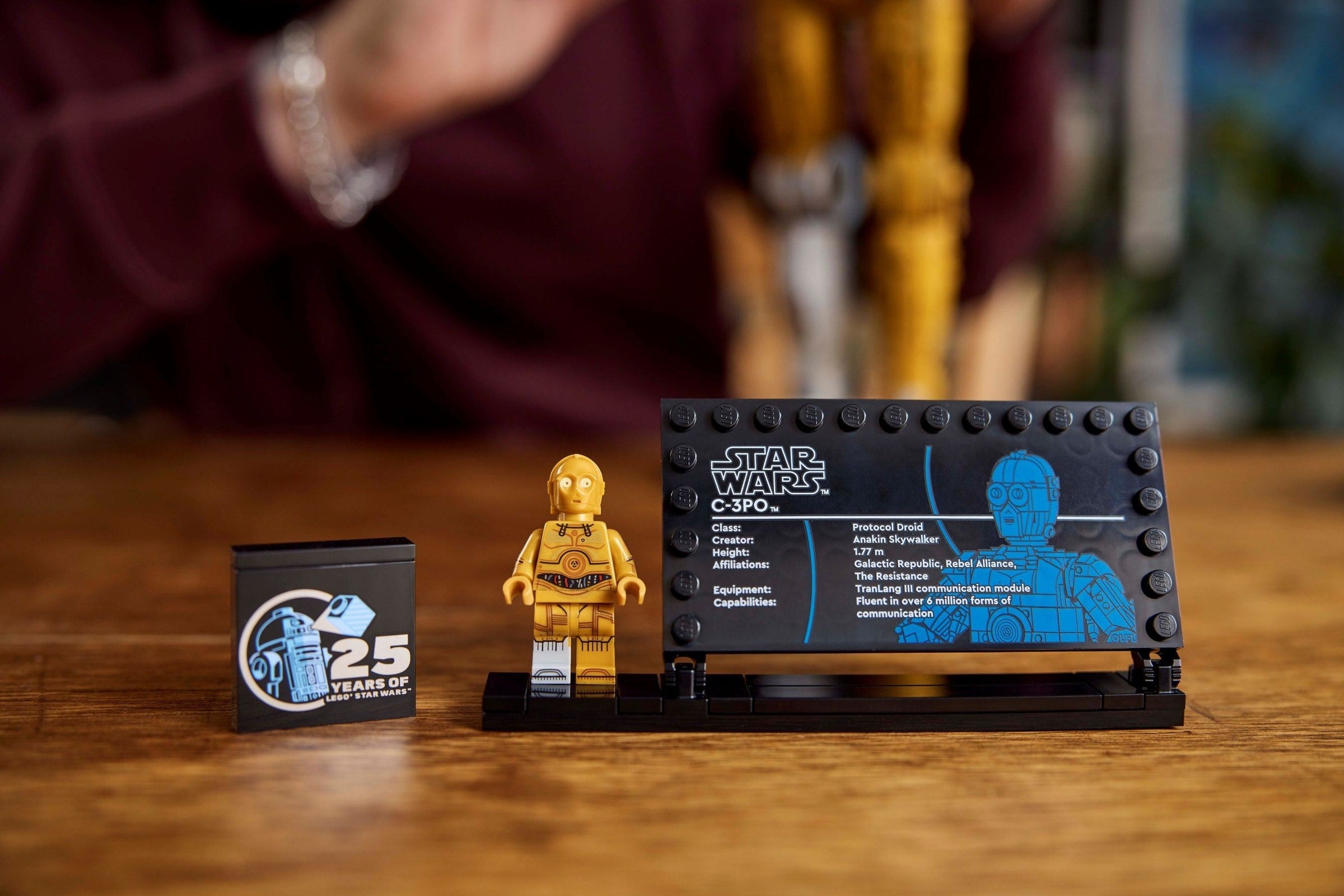 C-3PO 75398 | Star Wars | LEGO