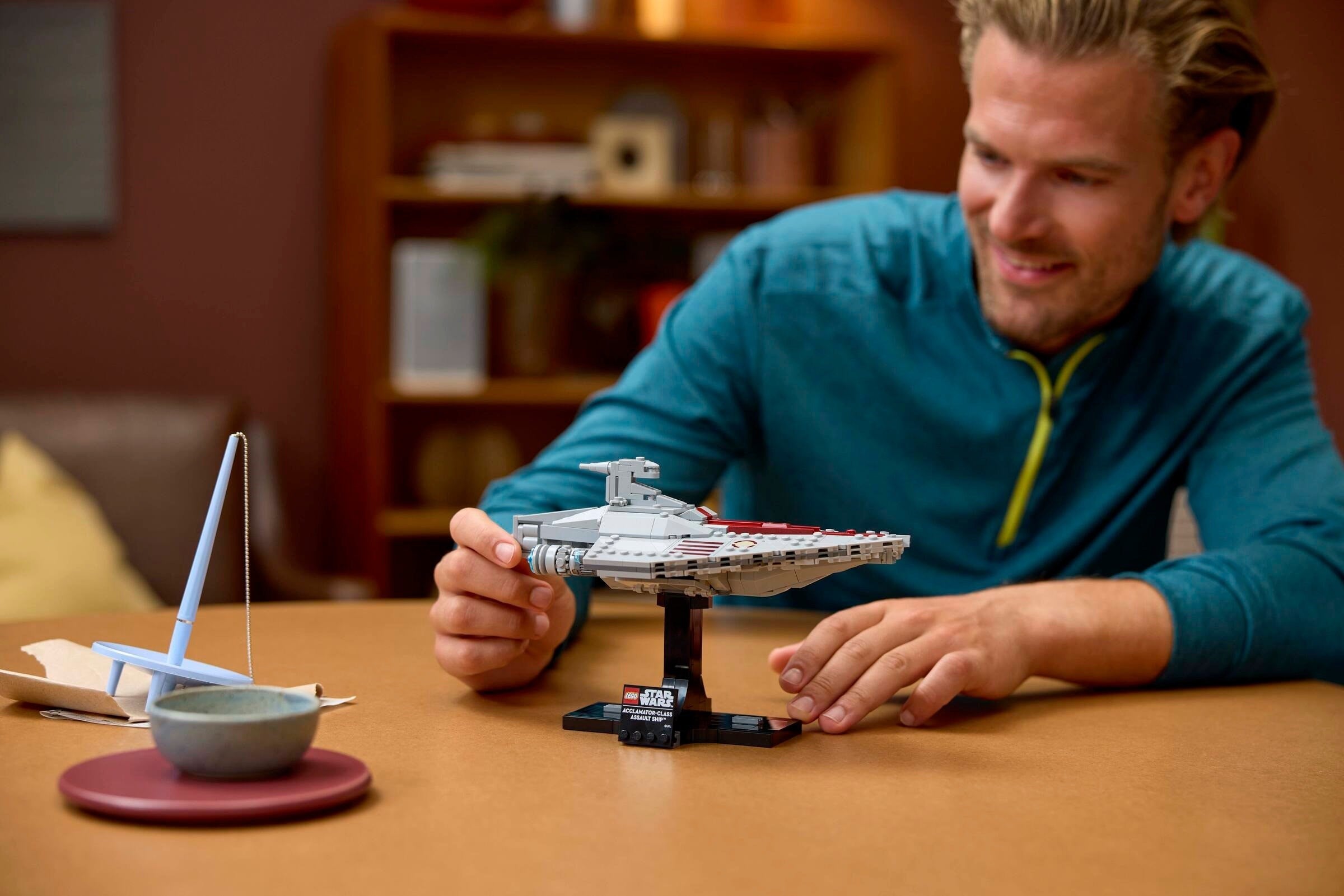 Acclamator-class Assault Ship 75404 | Star Wars | LEGO – image 8