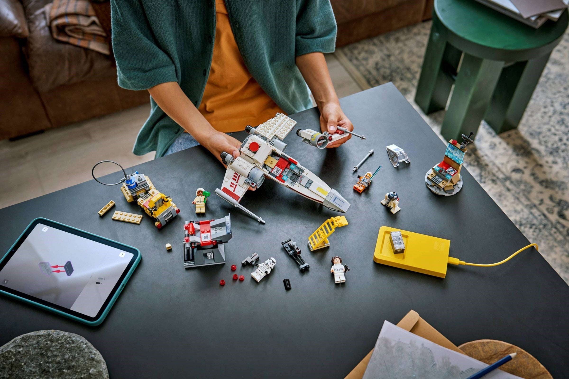 Luke's Red Five X-wing 75423 | Star Wars | LEGO (image 4)