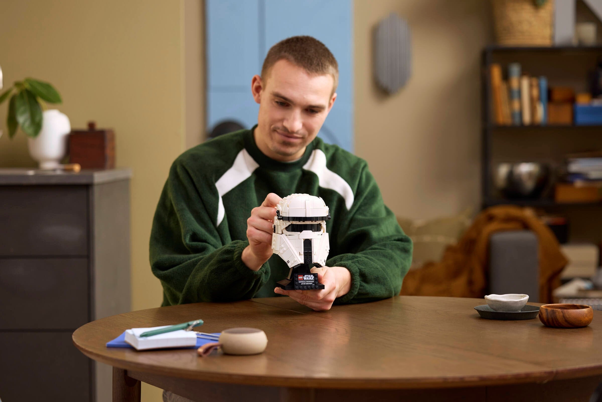 Imperial Remnant AT-RT Driver Helmet 75458 | Star Wars | LEGO (image 8)