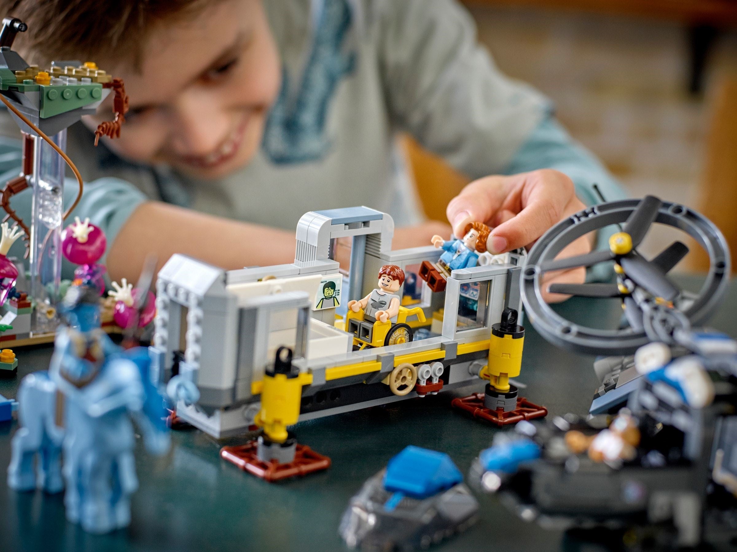 Floating Mountains: Site 26 & RDA Samson 75573 | Avatar | LEGO – image 3