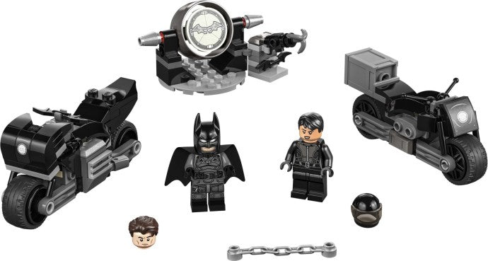 Batman & Selina Kyle Motorcycle Pursuit 76179 | DC Comics Super Heroes | LEGO