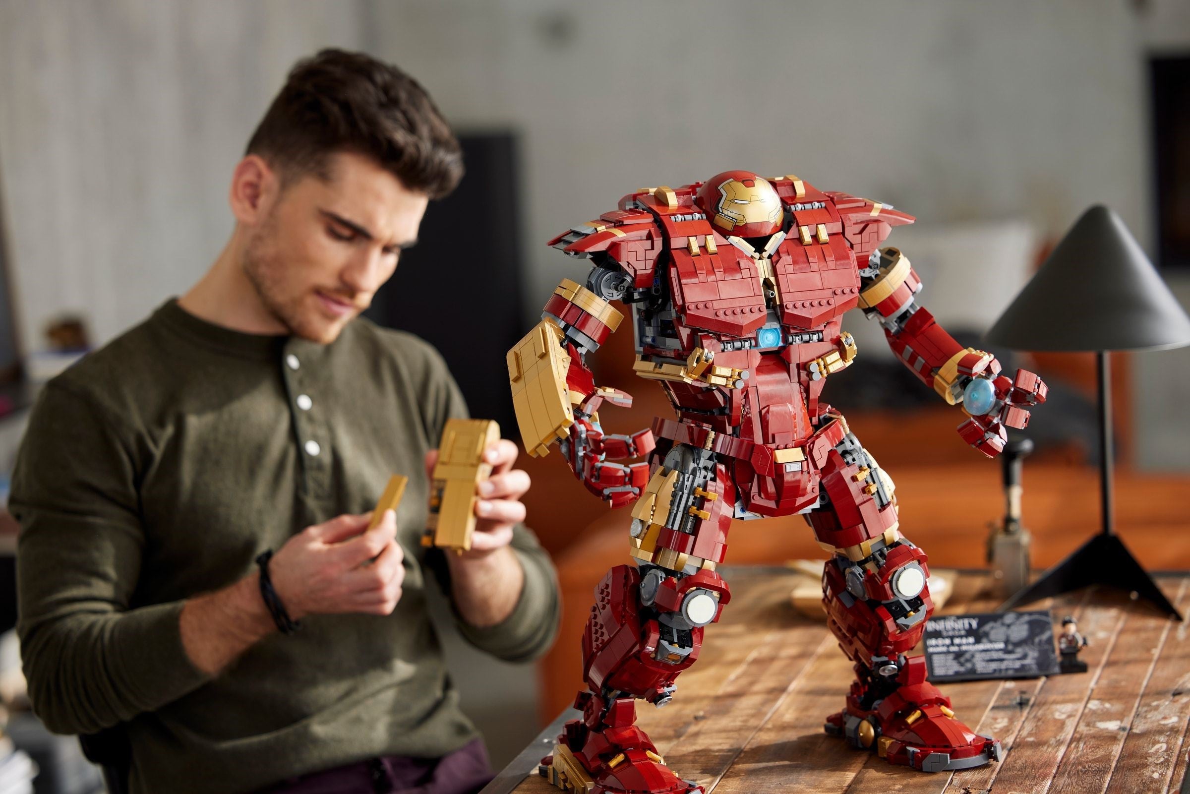 Hulkbuster 76210 | Marvel Super Heroes | LEGO – image 11