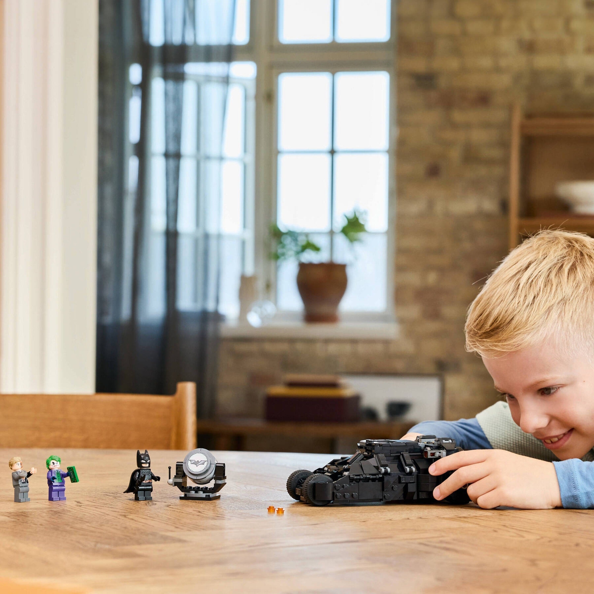 Batman Tumbler vs. Two-Face & The Joker 76303 | DC Comics Super Heroes | LEGO – image 5