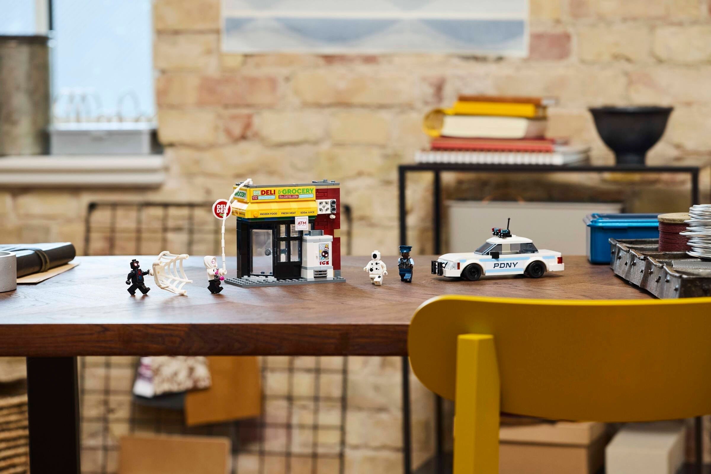 Miles Morales vs. the Spot 76311 | Marvel Super Heroes | LEGO – image 6